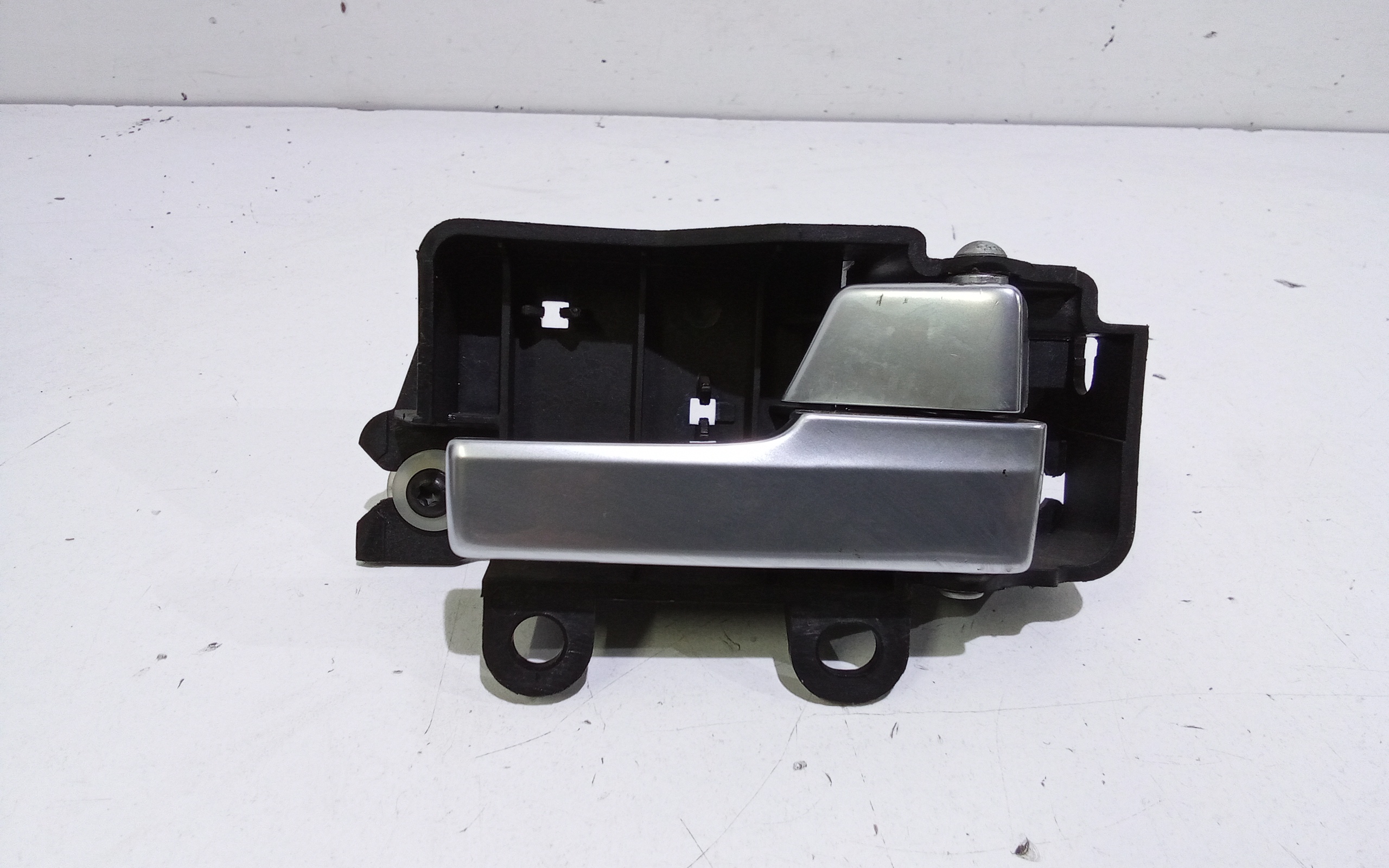 Maniglia Int. Apertura Porta Ant. Destro Usato