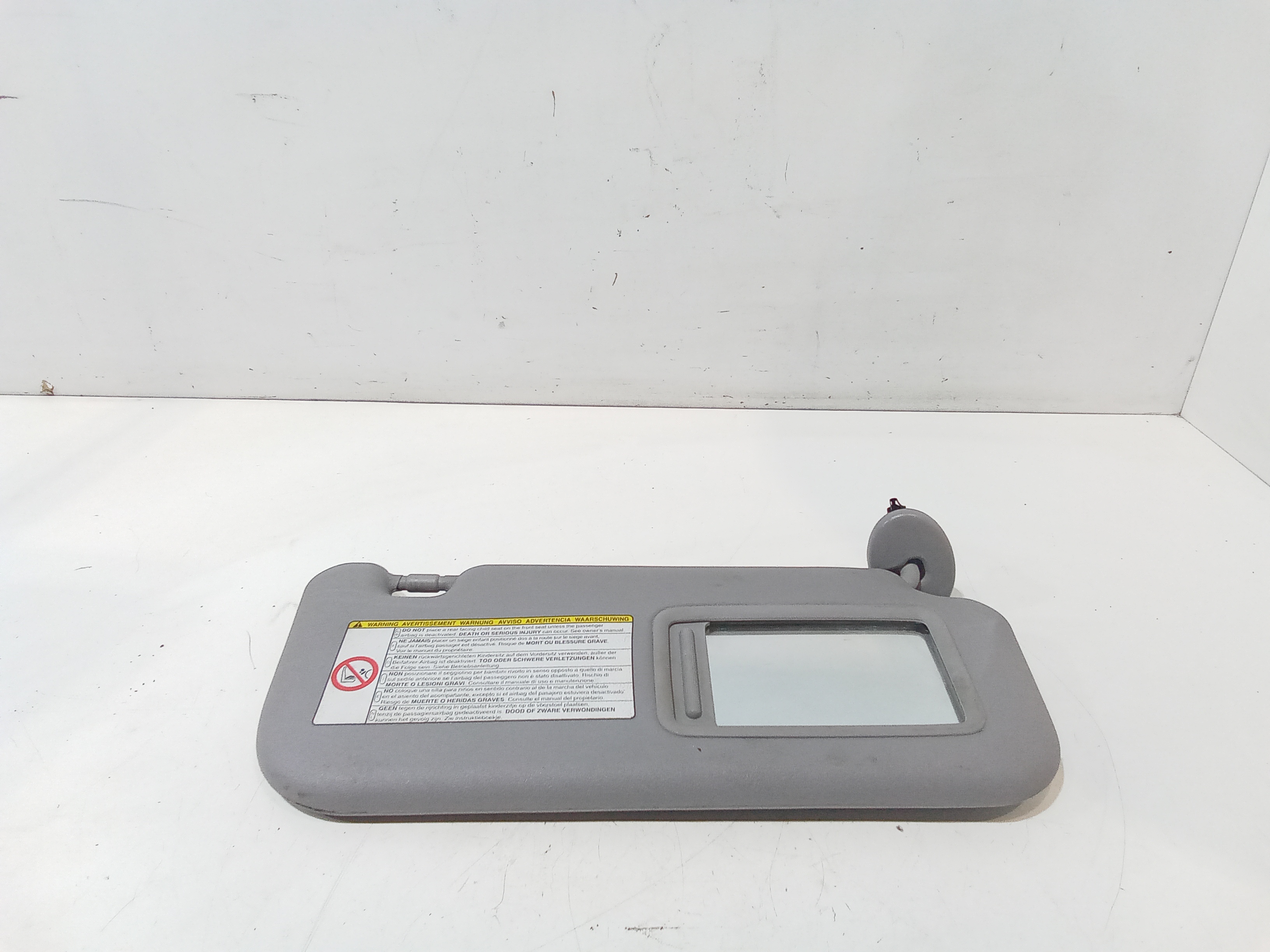 Aletta Parasole Parabrezza Destro 7431052531B0 Usato