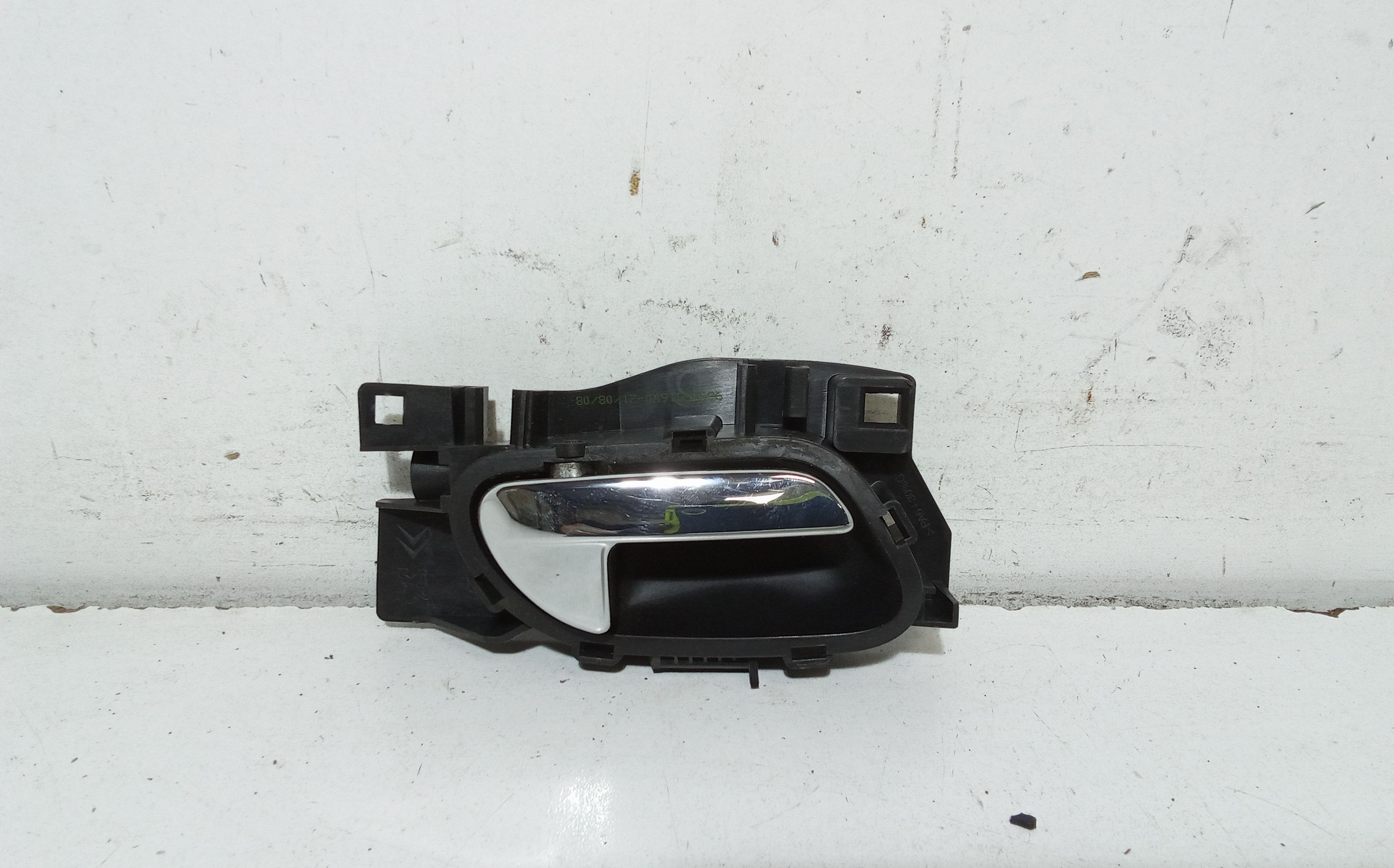 Maniglia Int. Apertura Porta Ant. Destro Usato