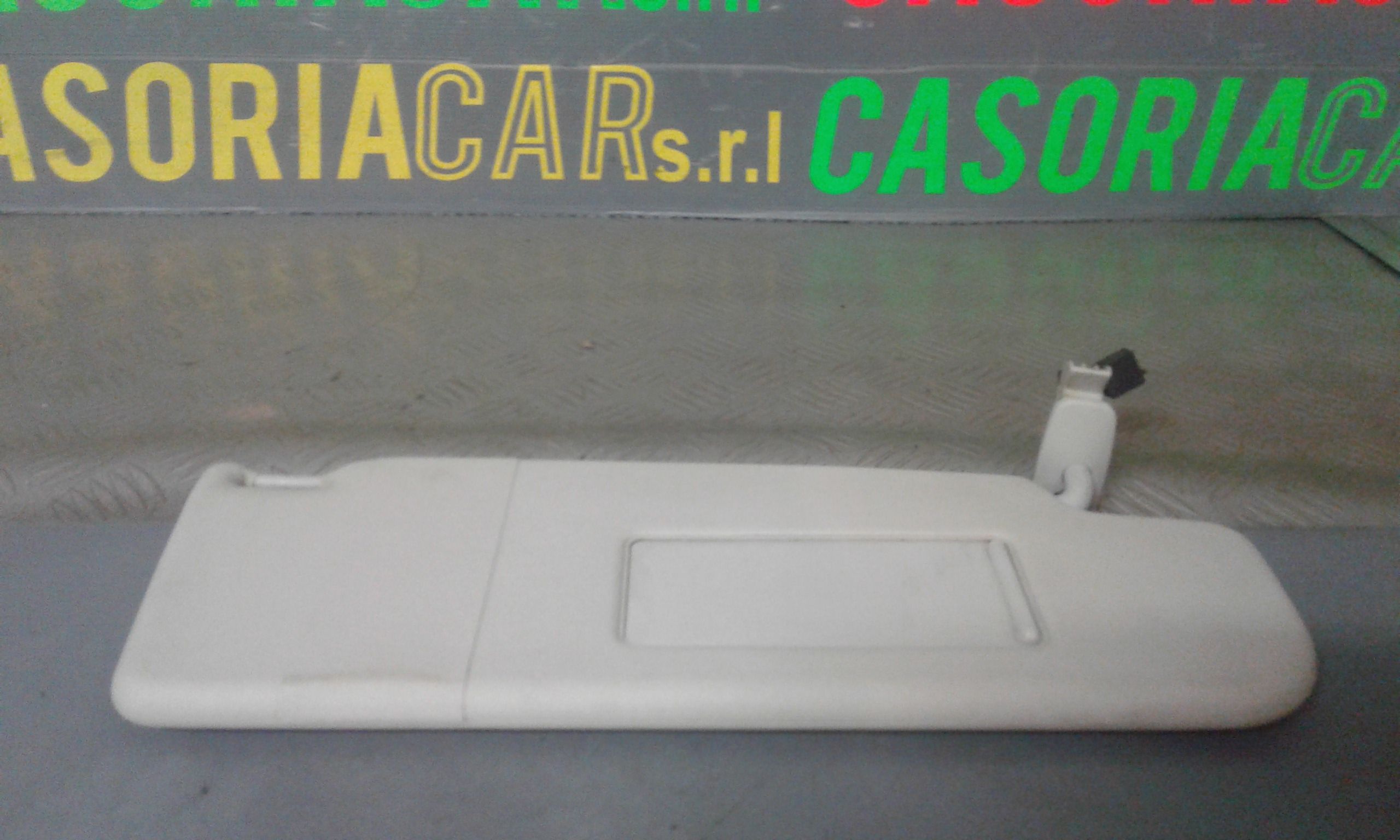 Aletta Parasole Parabrezza Destro 3B0857552AK2F4 Usato