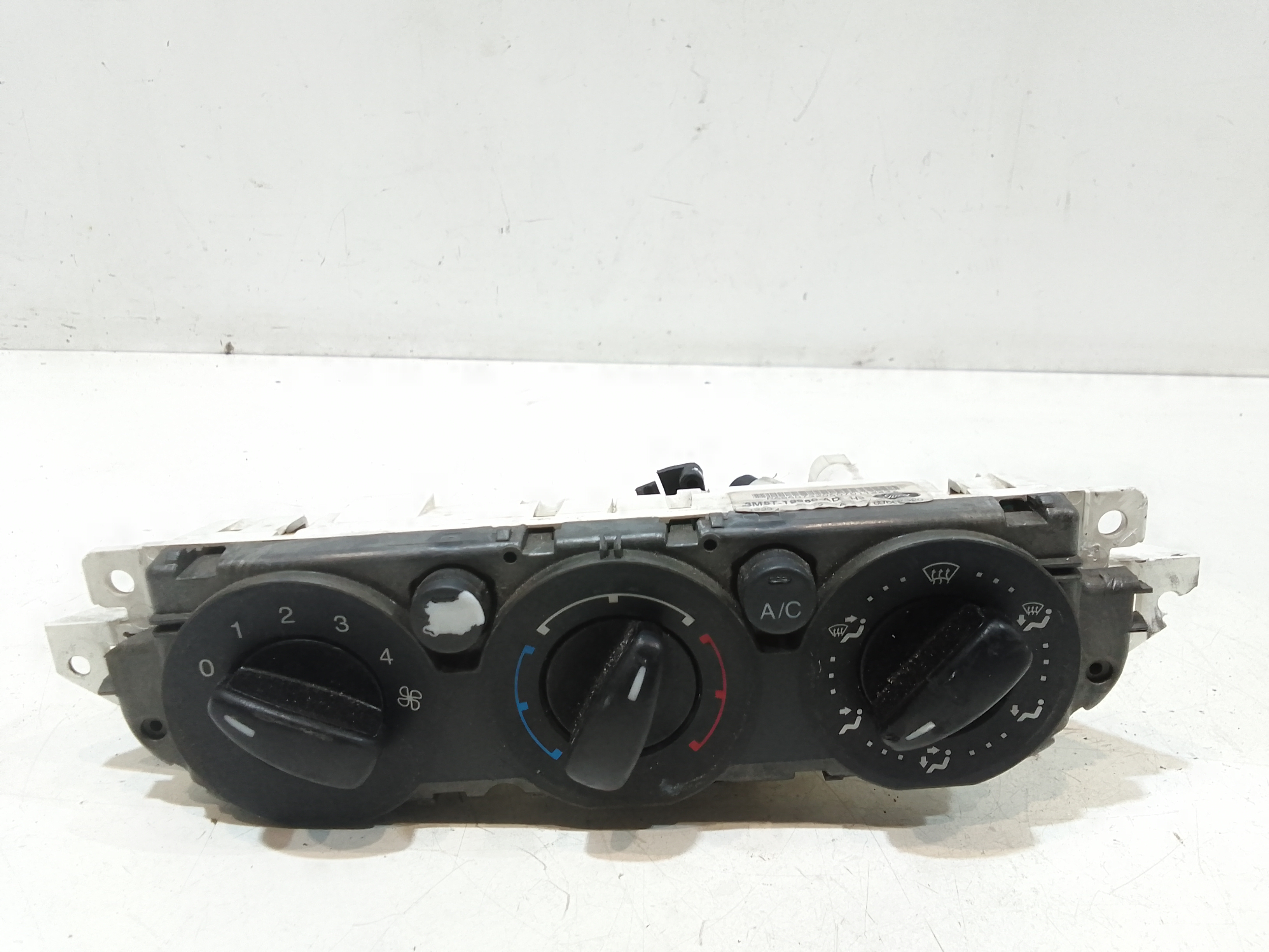 Blocco Comando Climatizzazione 1374165 Usato