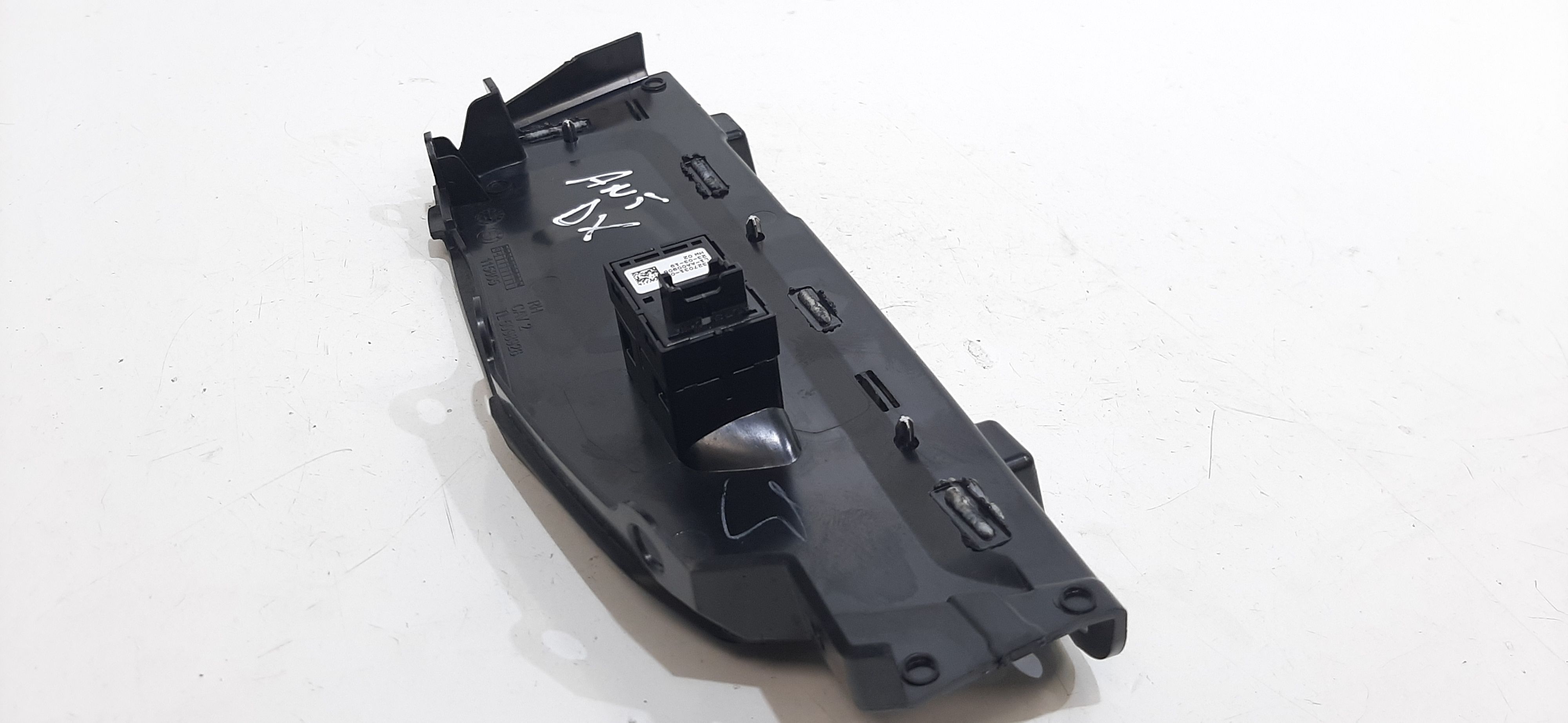 Interruttore Alzacristalli Porta Ant. Destro Usato