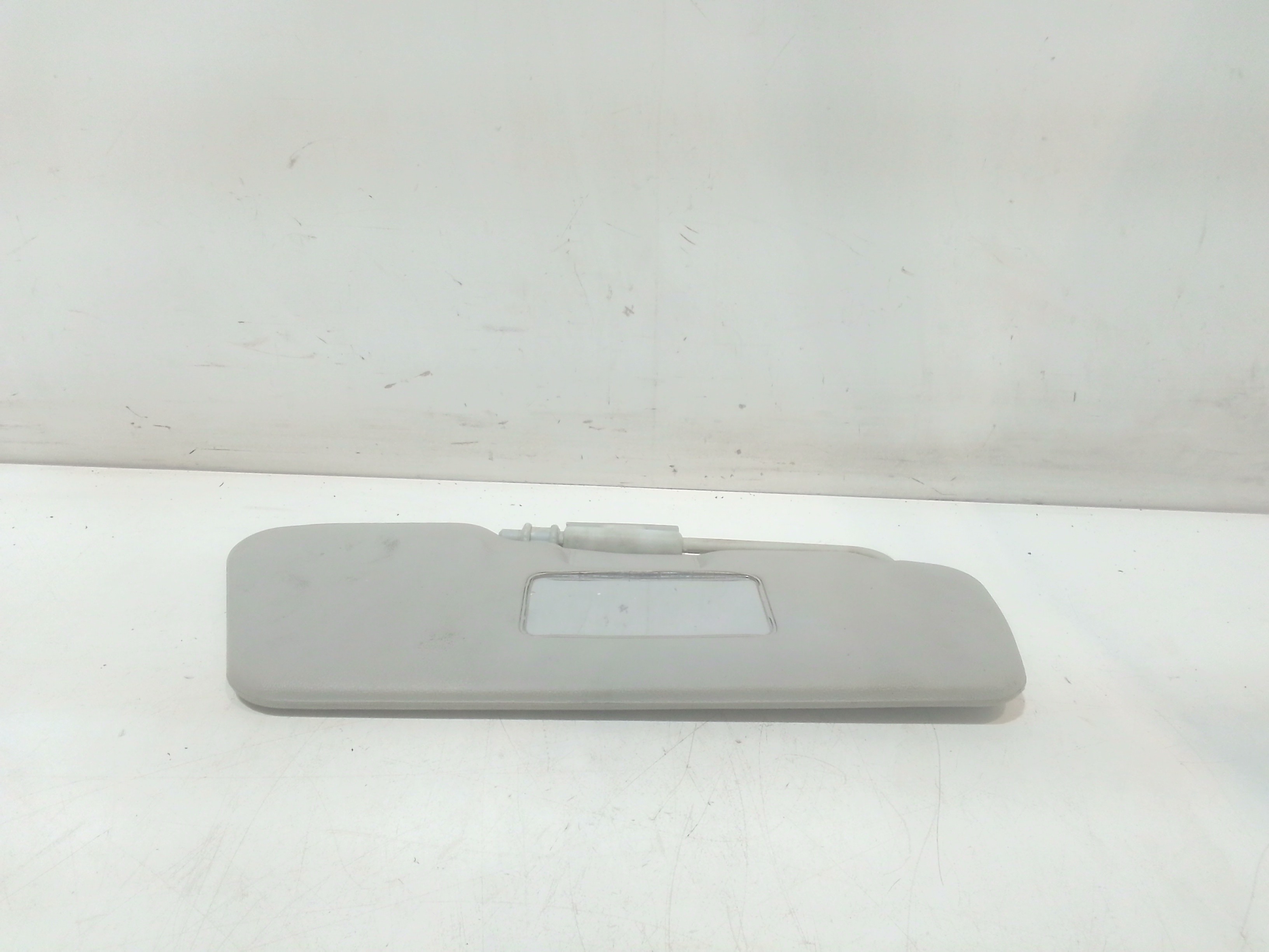 Aletta Parasole Parabrezza Destro 735244339 Usato