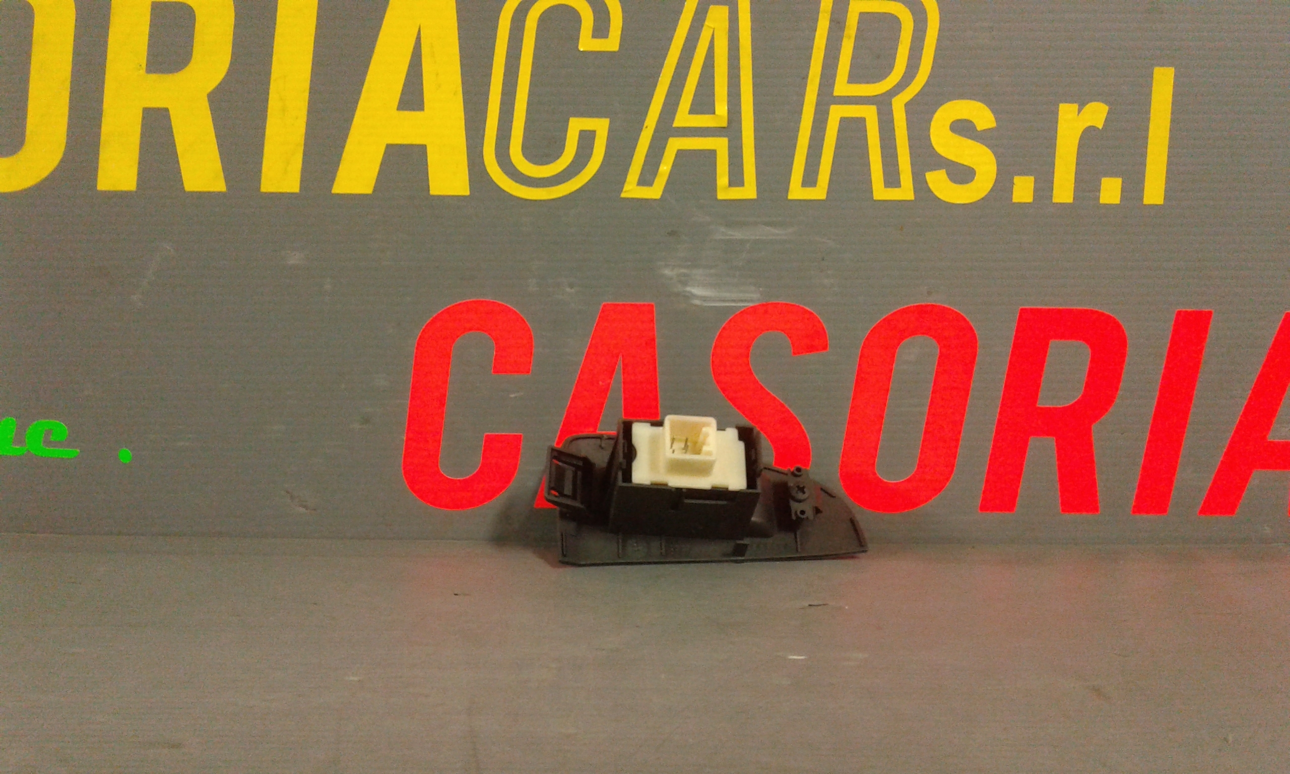 Interruttore Alzacristalli Porta Post. Sinistro Usato