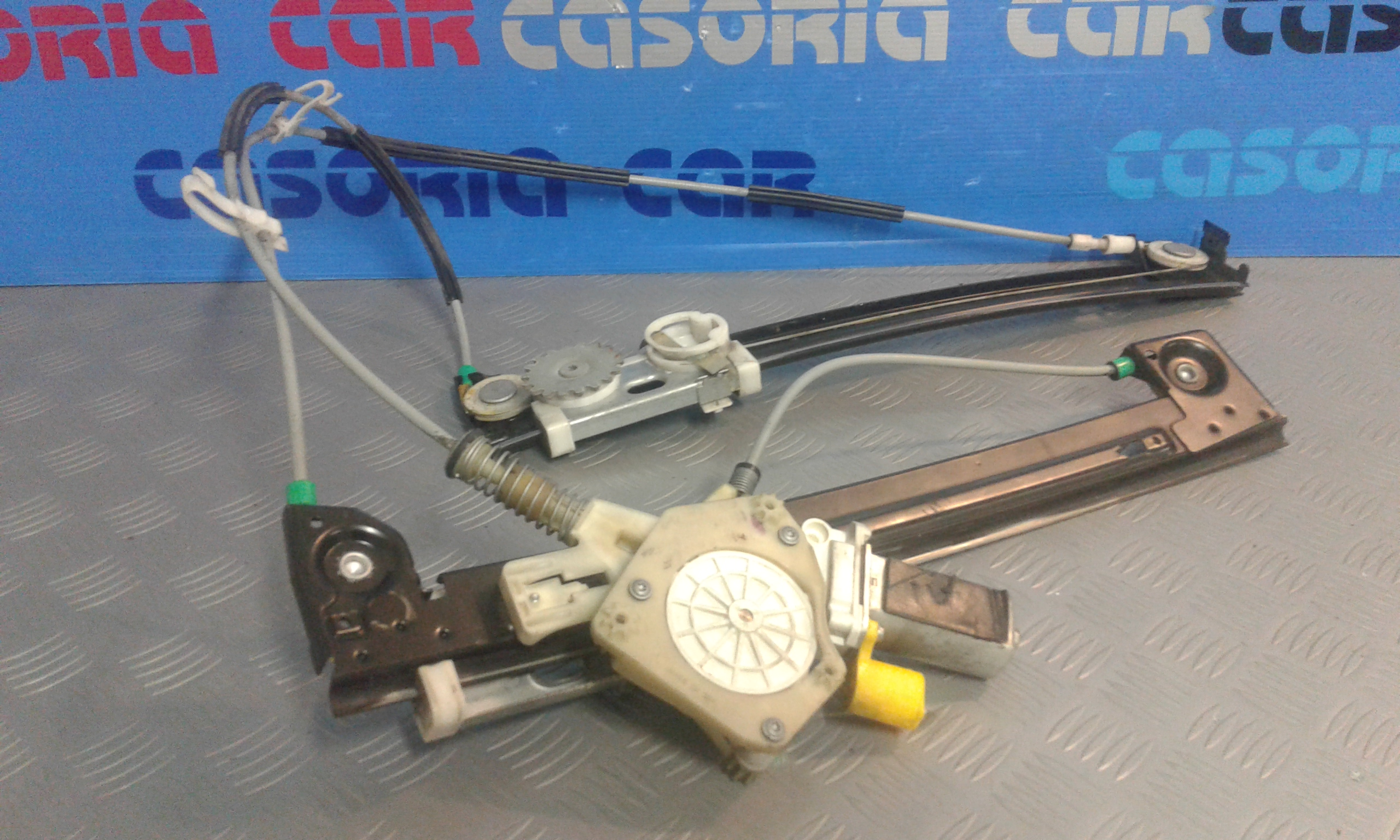 Alzacristallo Porta Ant. Destro Usato