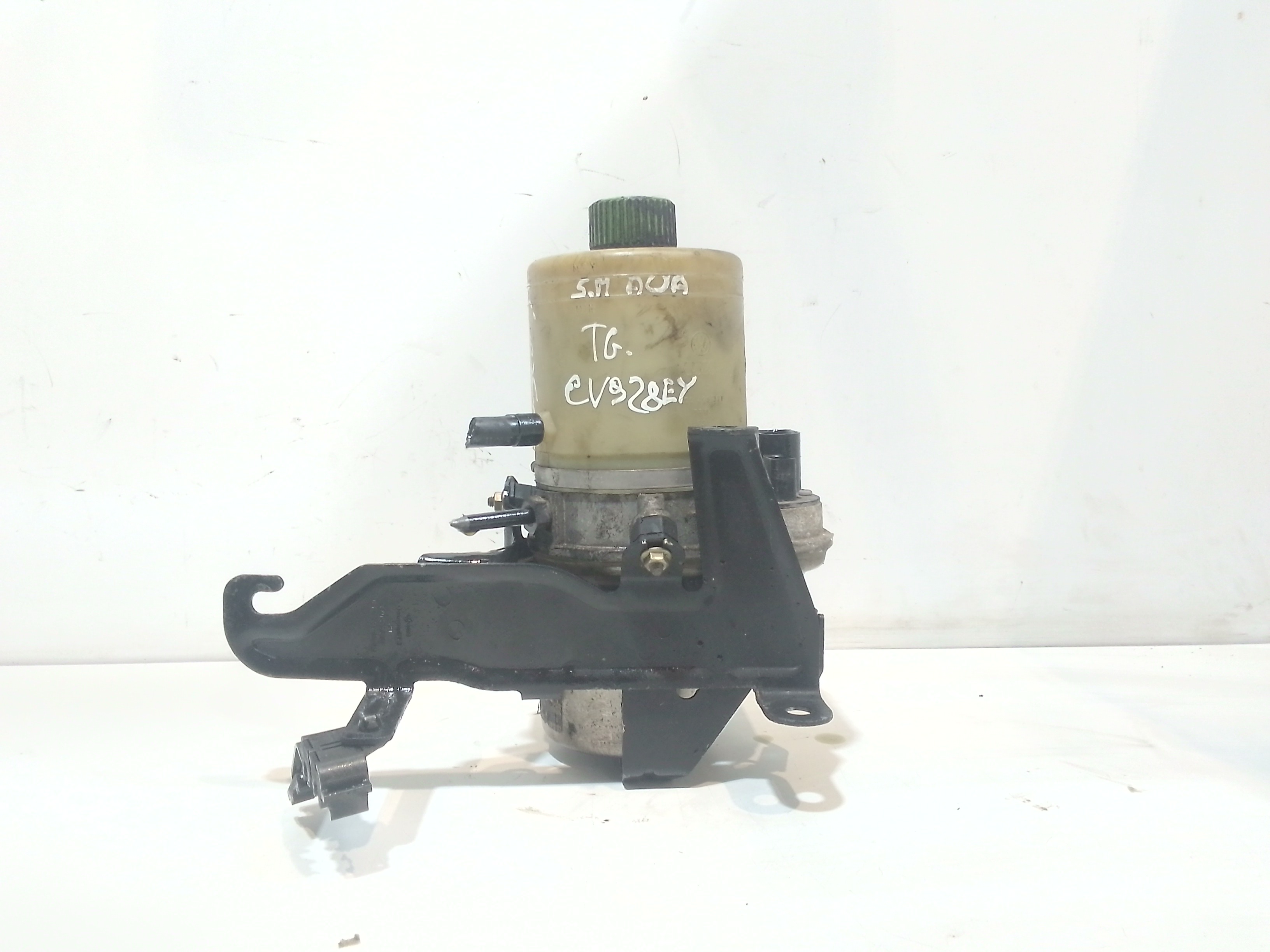 Pompa Servosterzo 8Z0423156F Usato