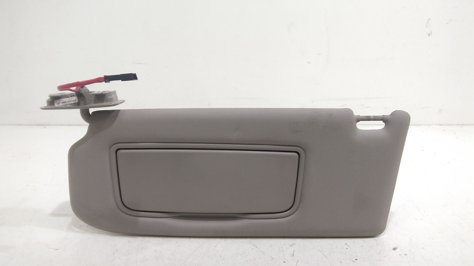 Aletta Parasole Parabrezza Sinistro 39856455 Usato