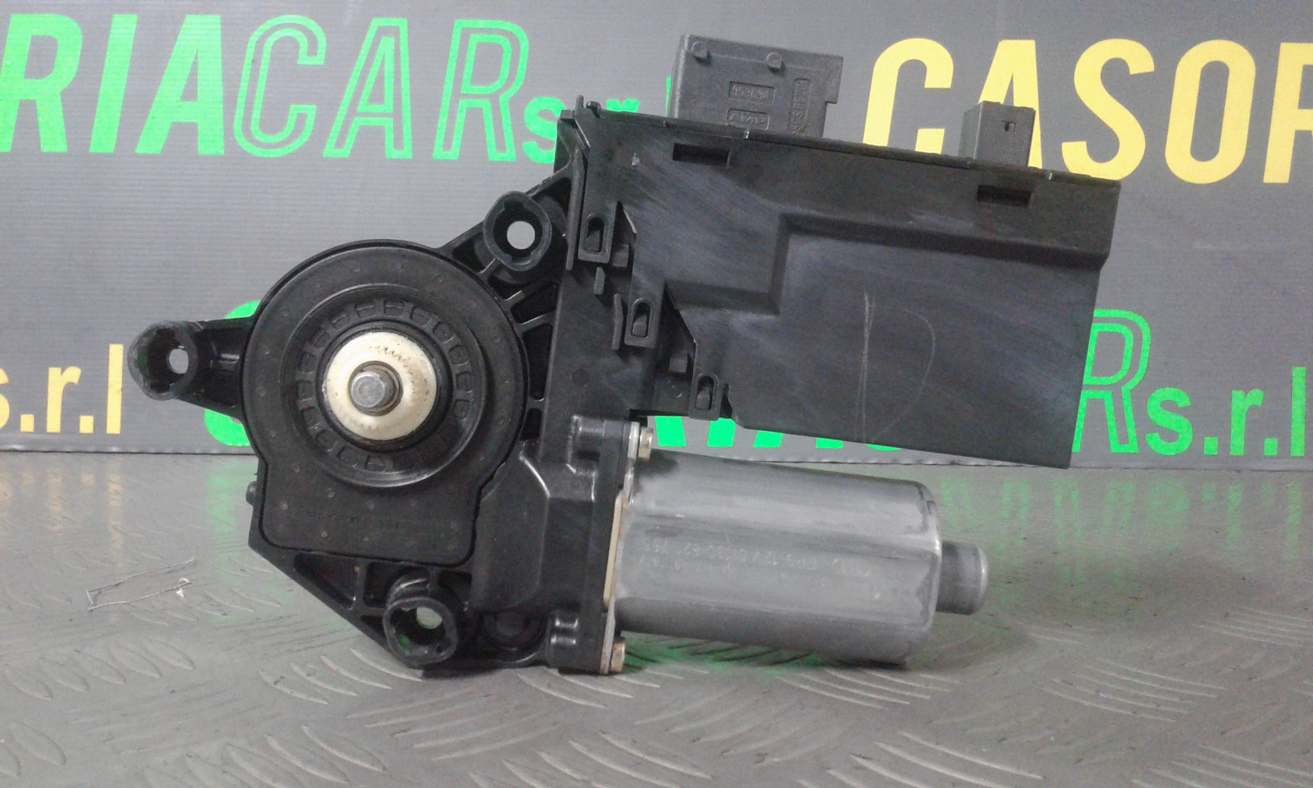 Motorino Alzacristallo Porta Ant. Destro 9222AZ Usato