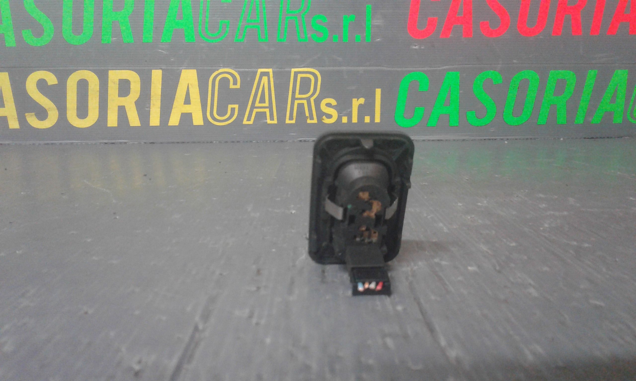 Interruttore Alzacristalli Porta Ant. Destro Usato