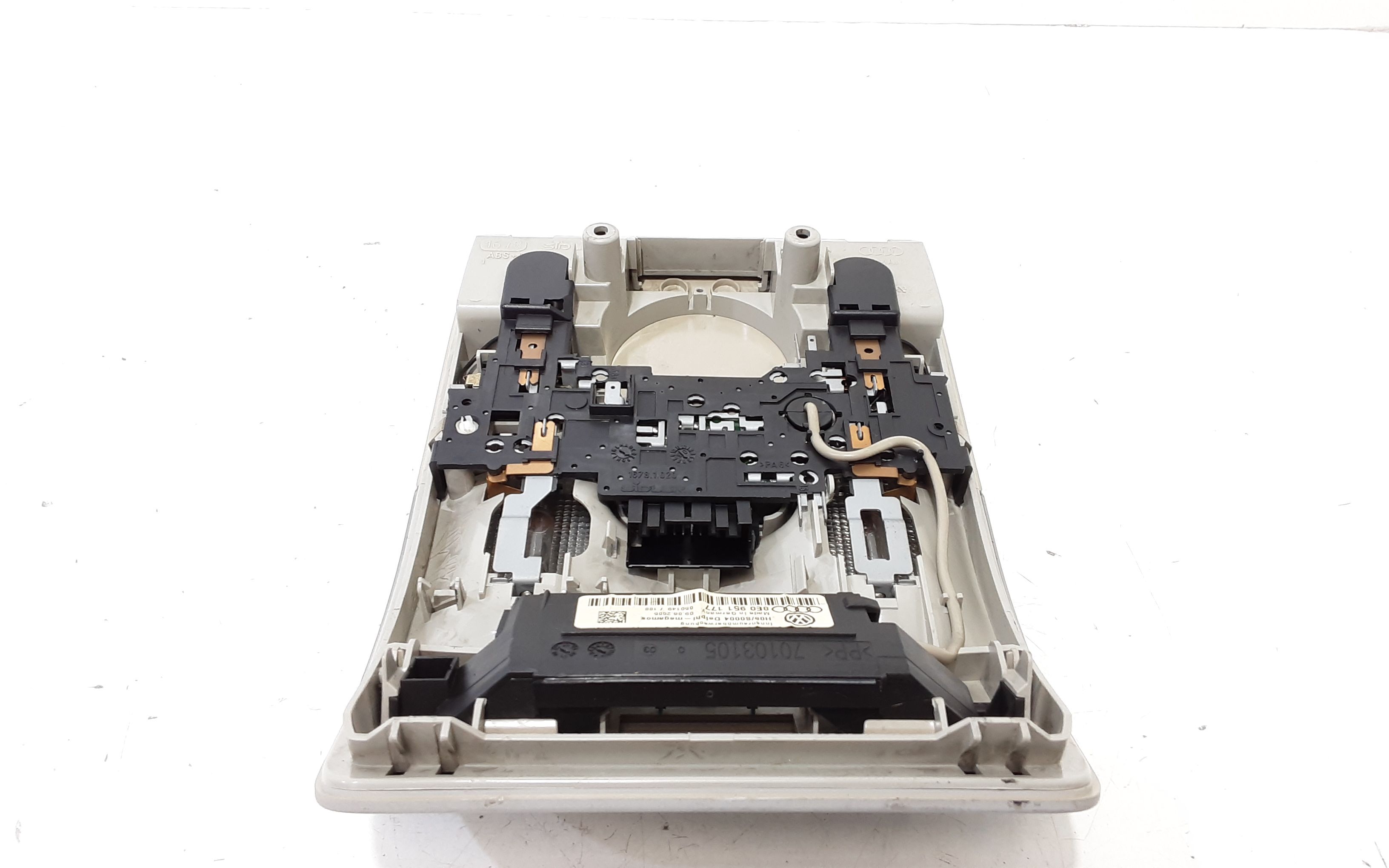 Luce Cortesia Ant. Tetto 8E09471066PS Usato