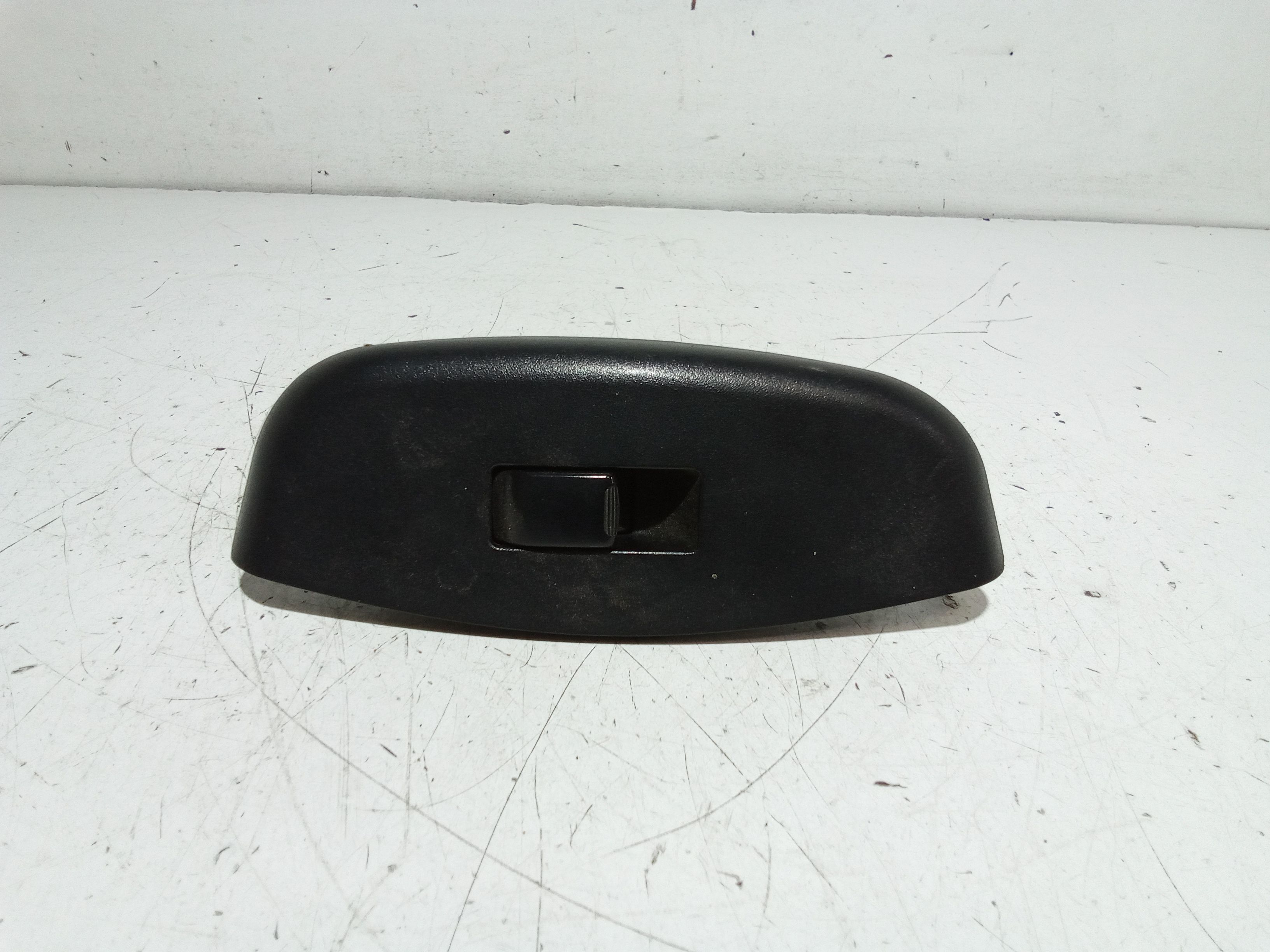 Interruttore Alzacristalli Porta Ant. Destro Usato