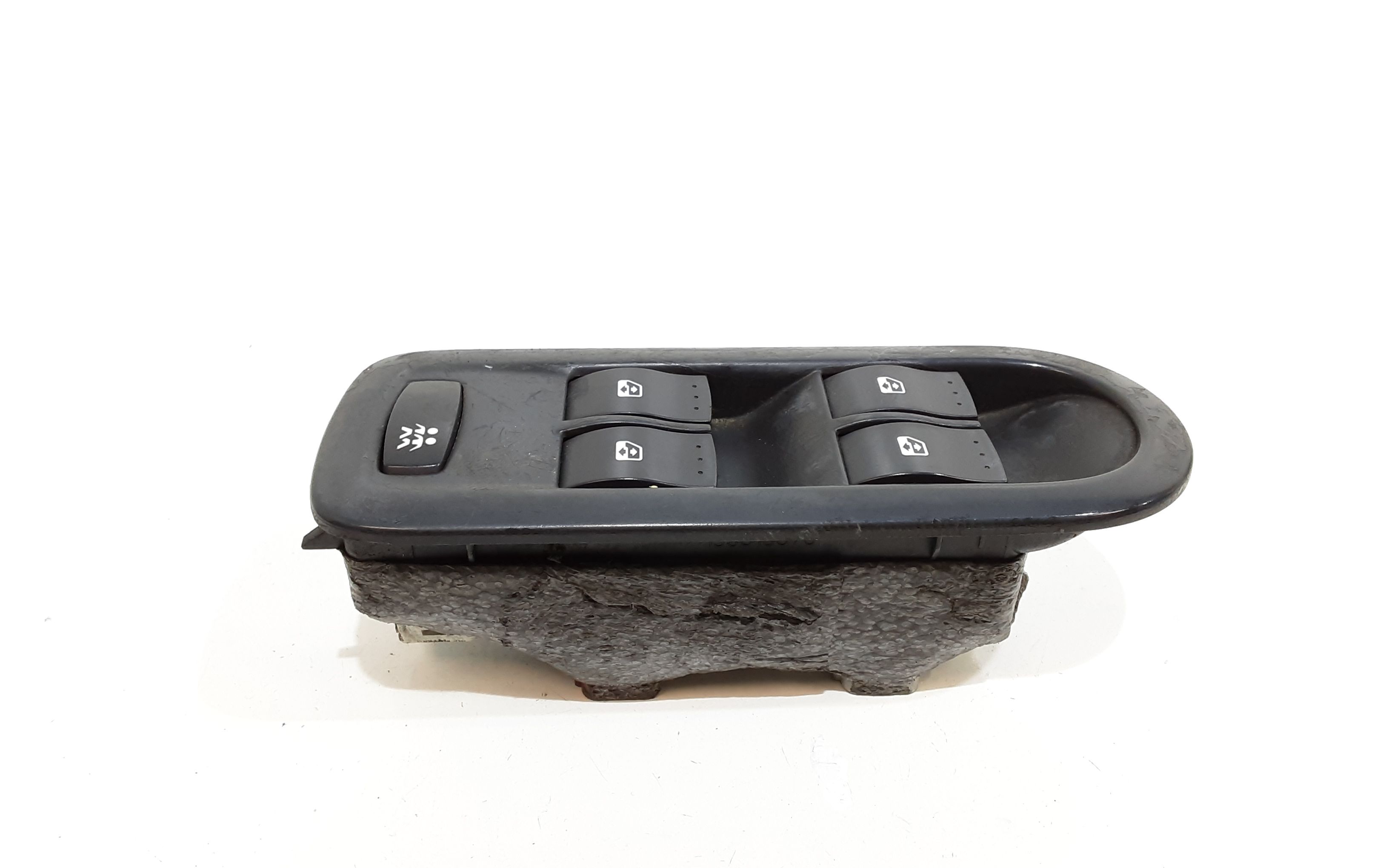 Interruttore Alzacristalli Porta Ant. Sinistro 8200107772 Usato