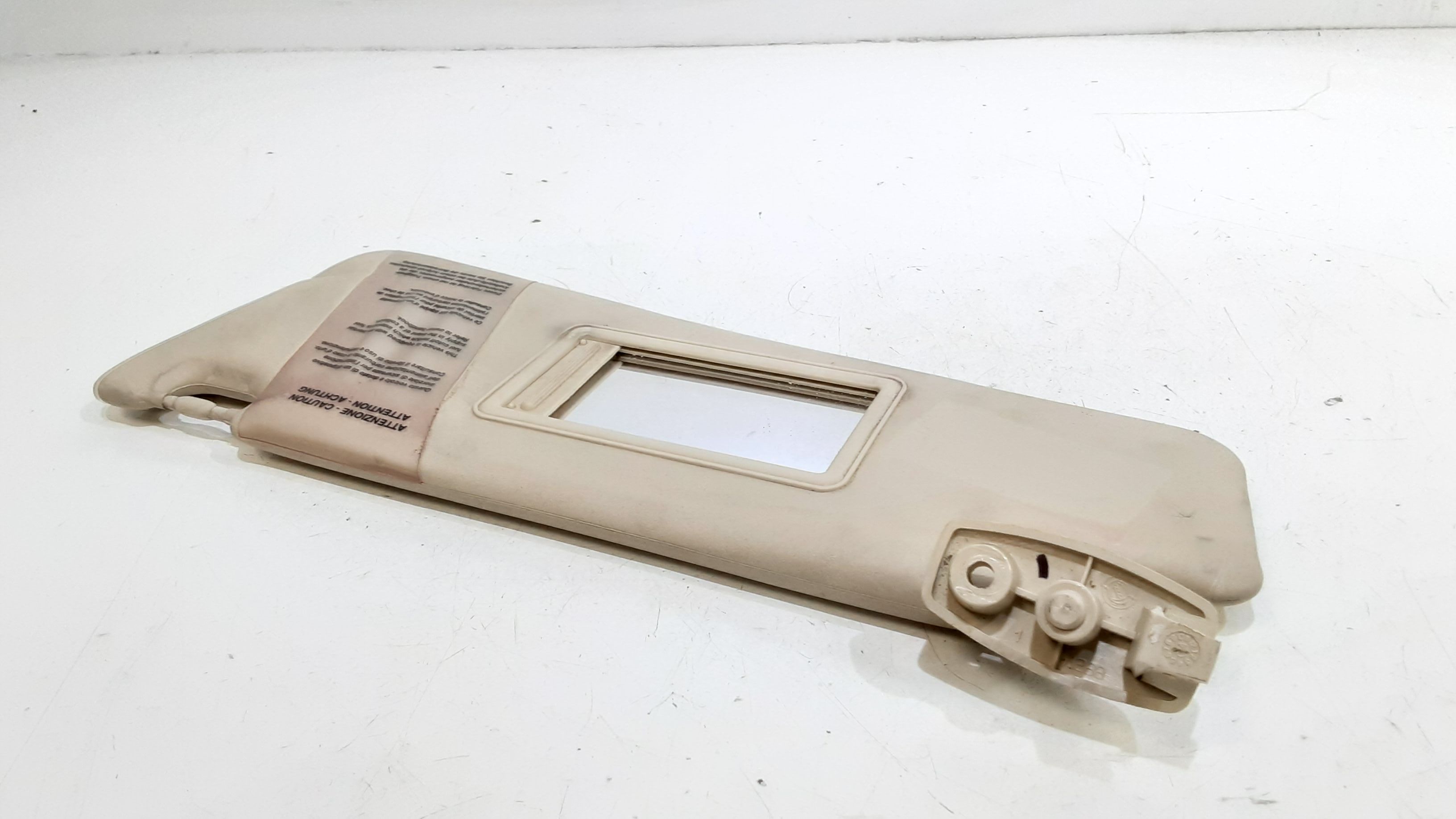 Aletta Parasole Parabrezza Sinistro 735361679 Usato