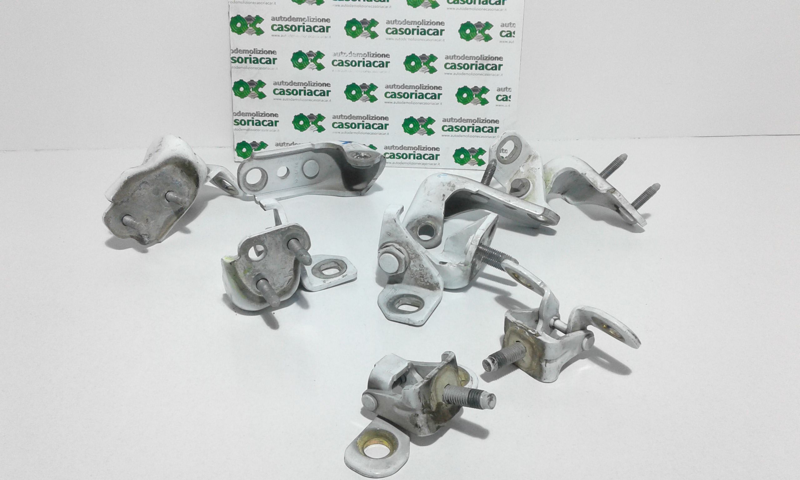 Cerniera Porta Ant. Destro,cerniera Porta Ant.sinistro, Cerniera Porta Post. Destro, Cerniera Porta Post. Sinistro Usato