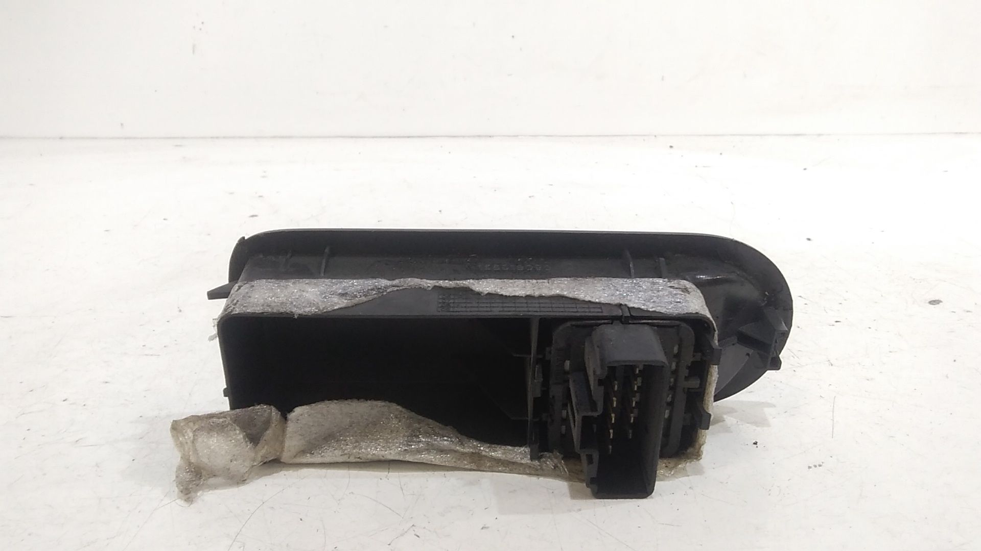 Interruttore Alzacristalli Porta Ant. Sinistro 8200107772 Usato