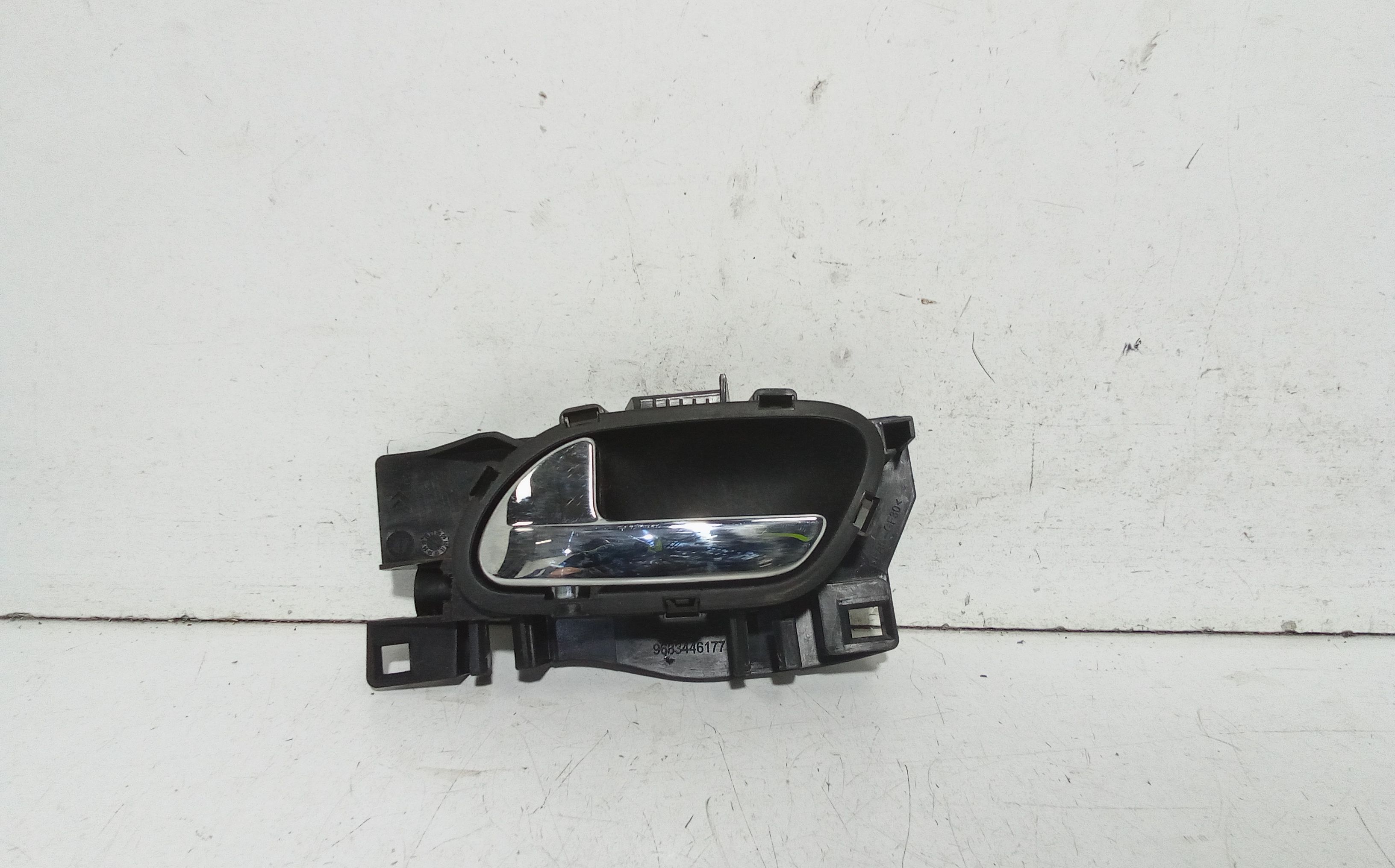 Maniglia Int. Apertura Porta Ant. Sinistro 9143T1 Usato