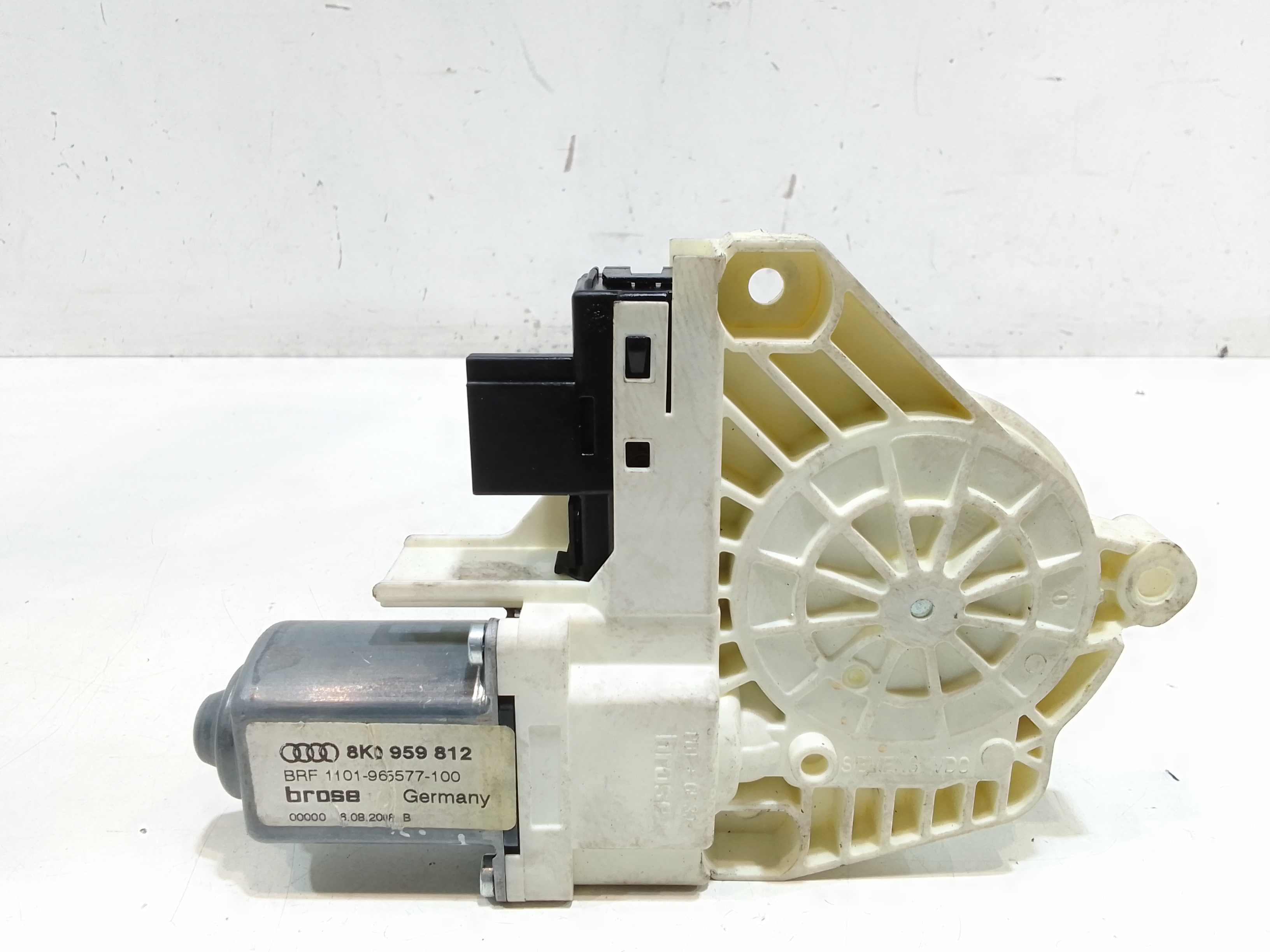 Motorino Alzacristallo Porta Post. Sinistro 8K0959811A Usato