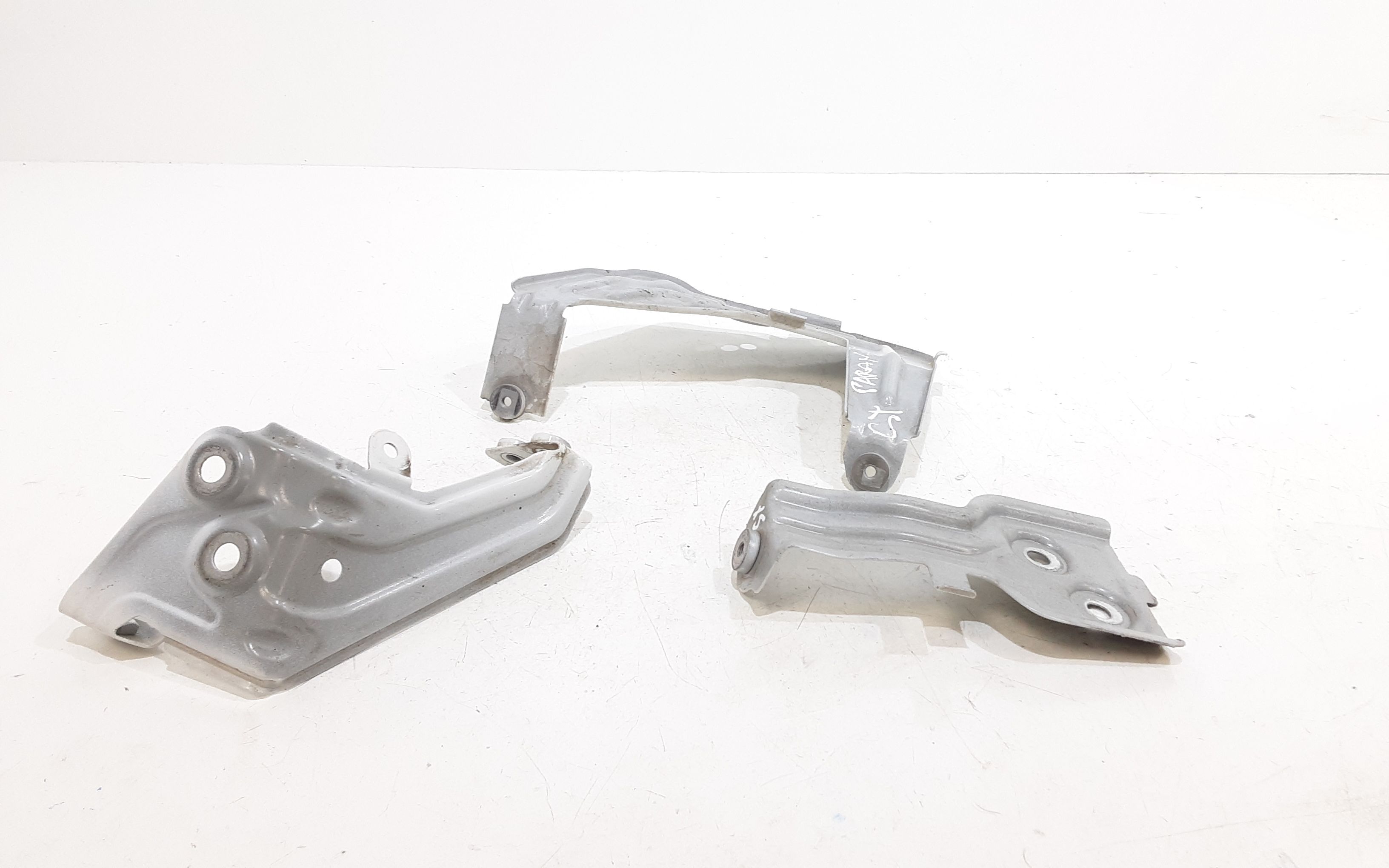 Supporto Ant. Parafango Ant. Sinistro 41357475797 Usato