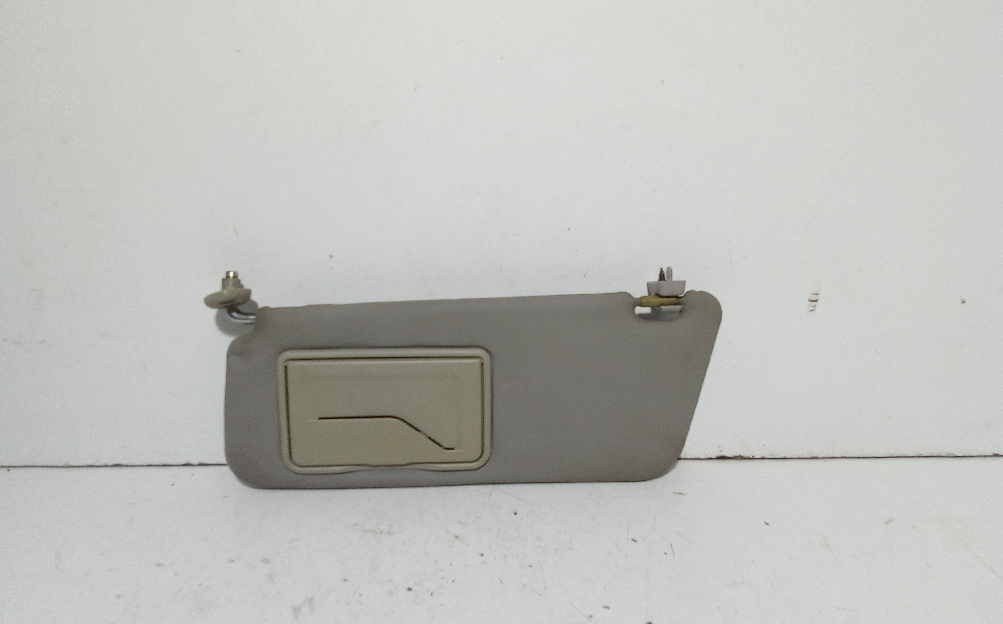 Aletta Parasole Parabrezza Sinistro 96643544 Usato