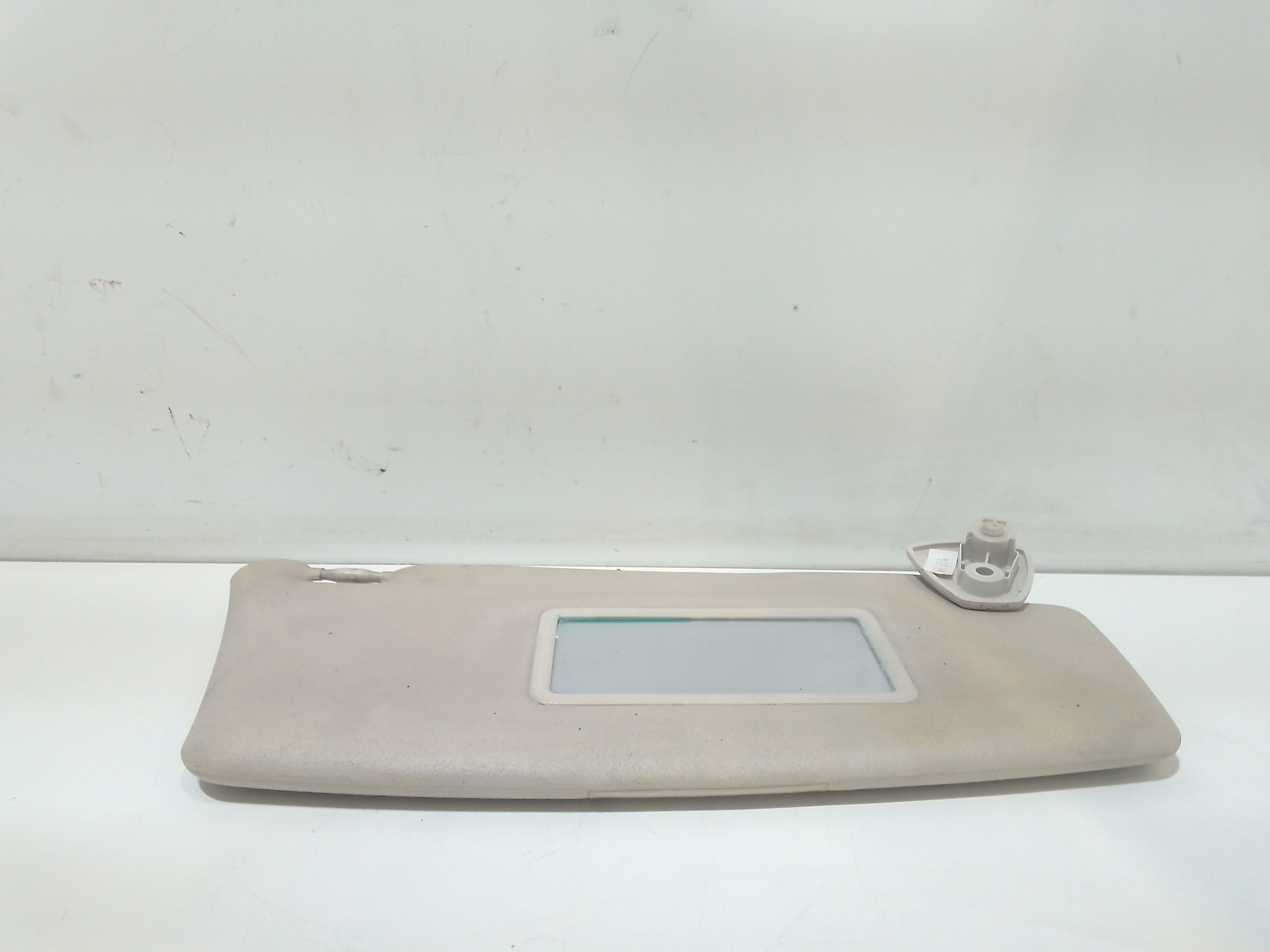 Aletta Parasole Parabrezza Destro 735295147 Usato