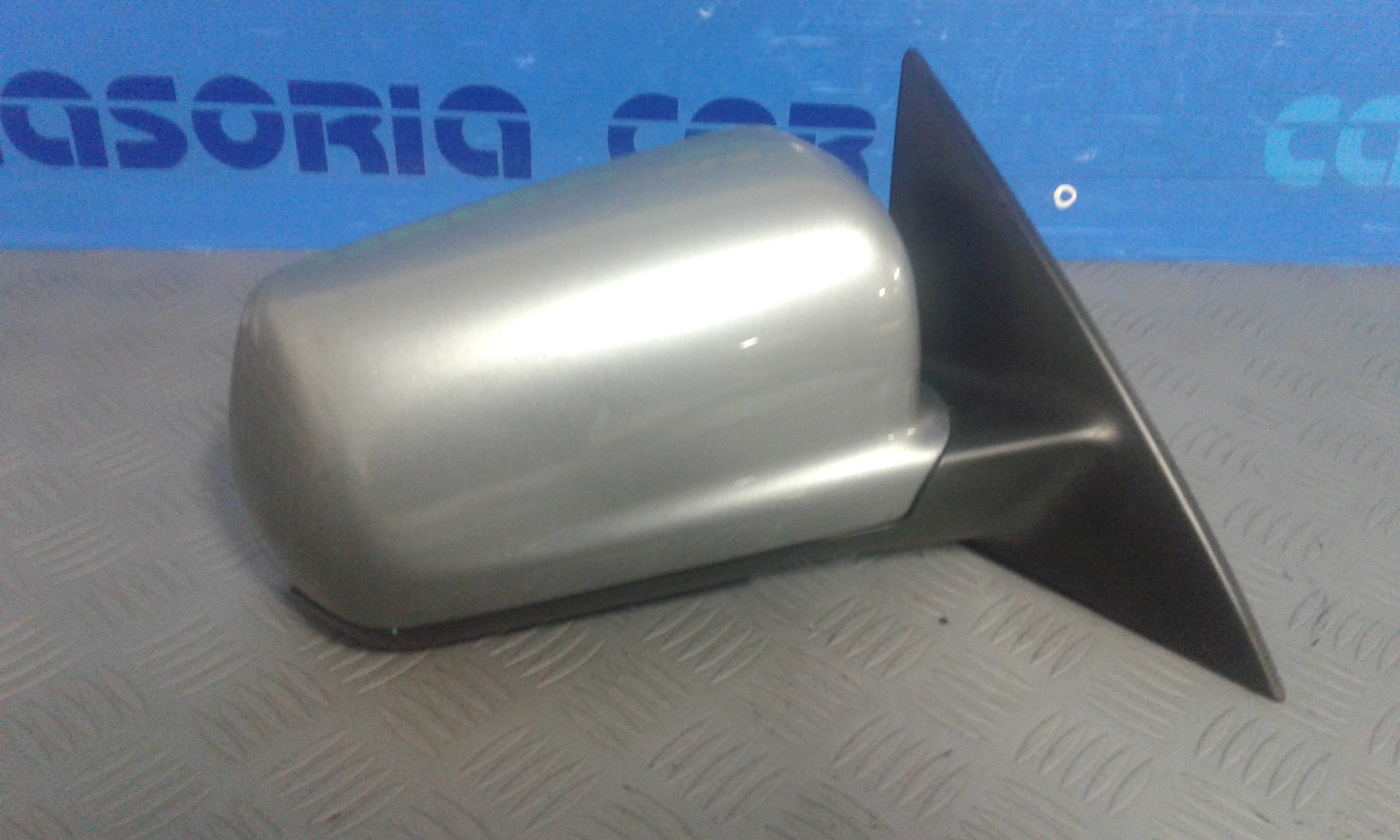 Retrovisore Est. Destro Usato