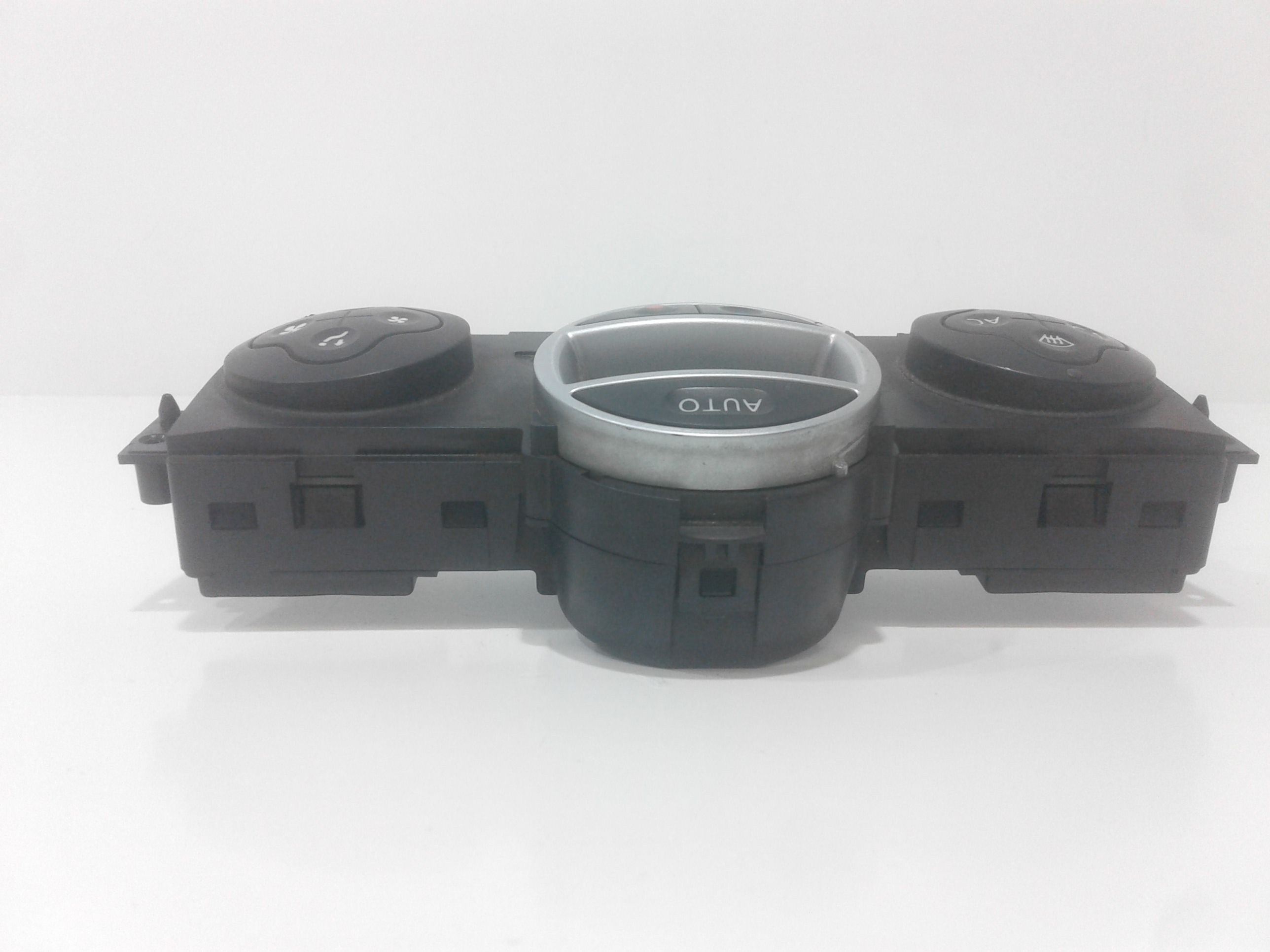 Blocco Comando Climatizzazione 7701056580 Usato