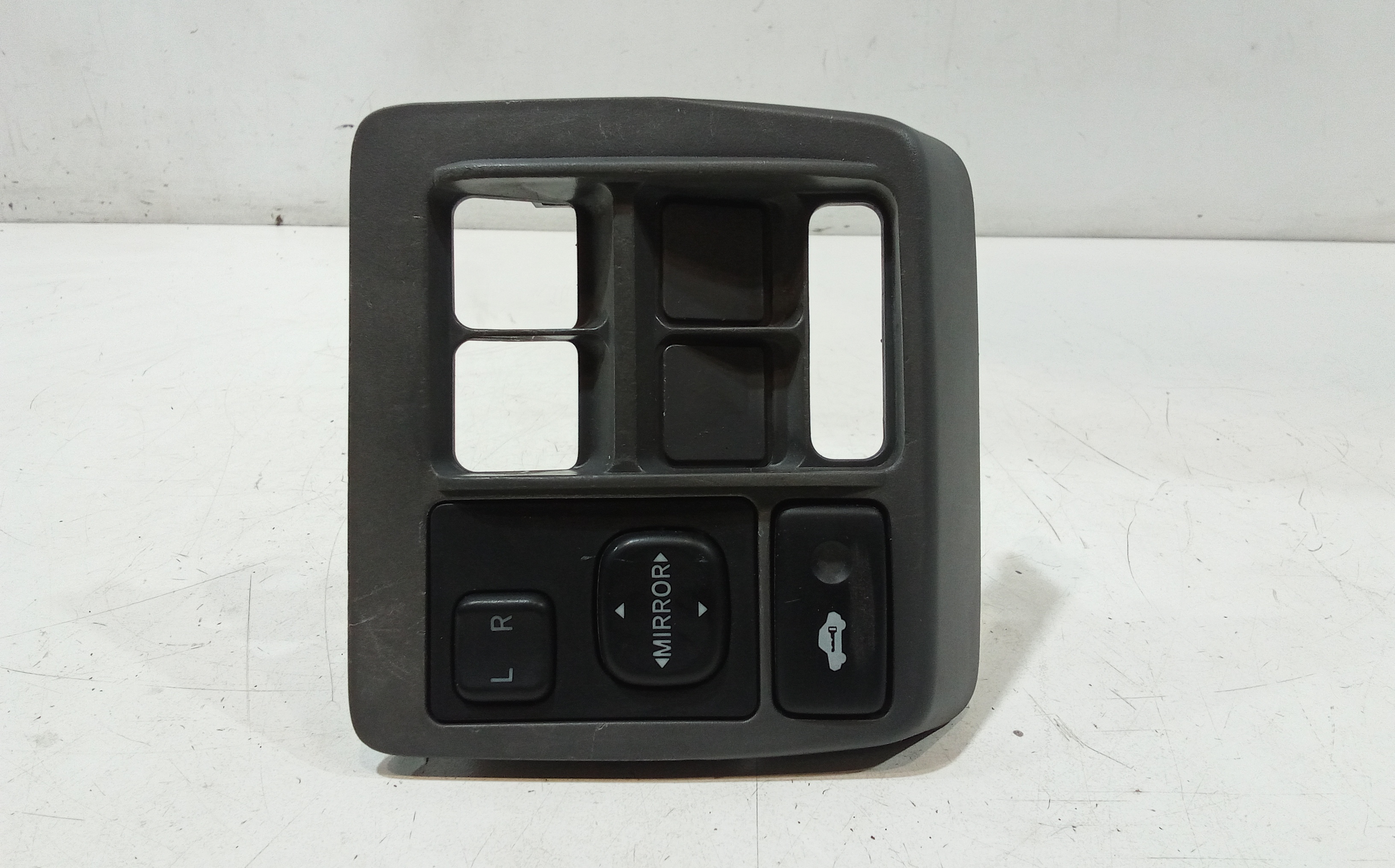 Interruttore Regolazione Retrovisore Est. Usato