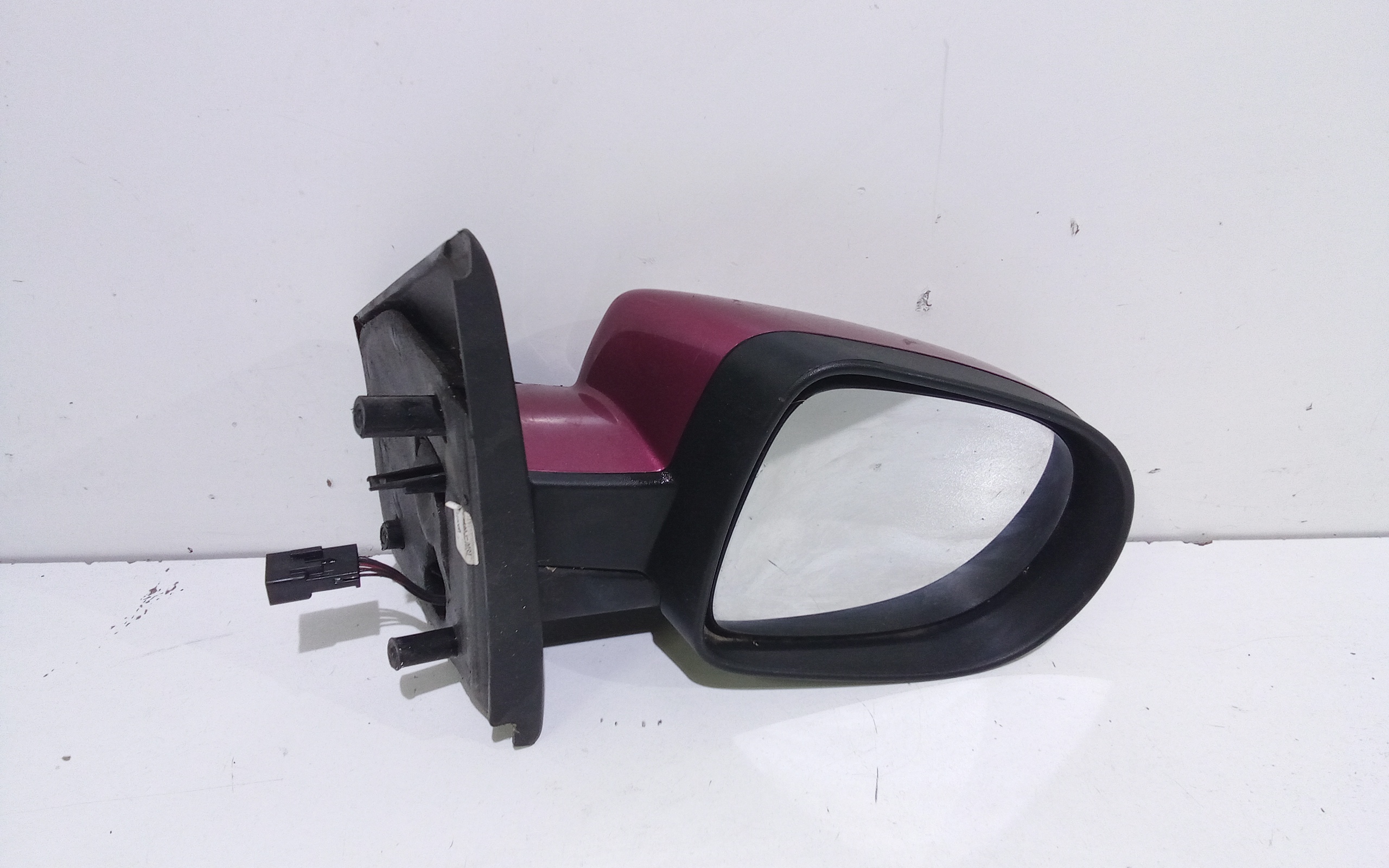 Retrovisore Est. Destro 7701067333 Usato