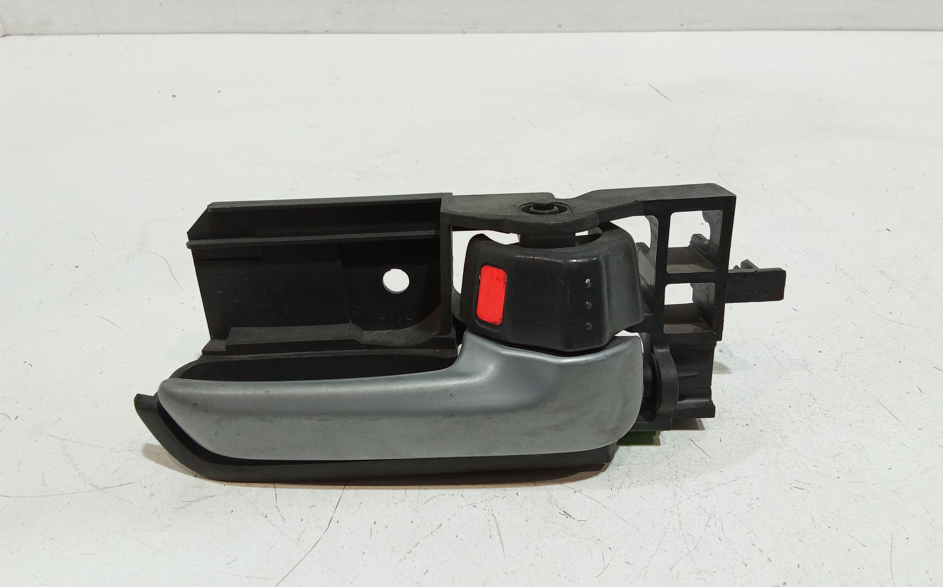 Maniglia Int. Apertura Porta Ant. Destro Usato