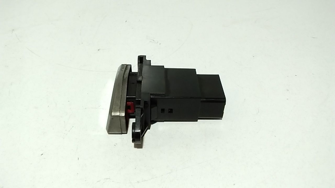 Interruttore Luci Emergenza 0K2FA664H0 Usato