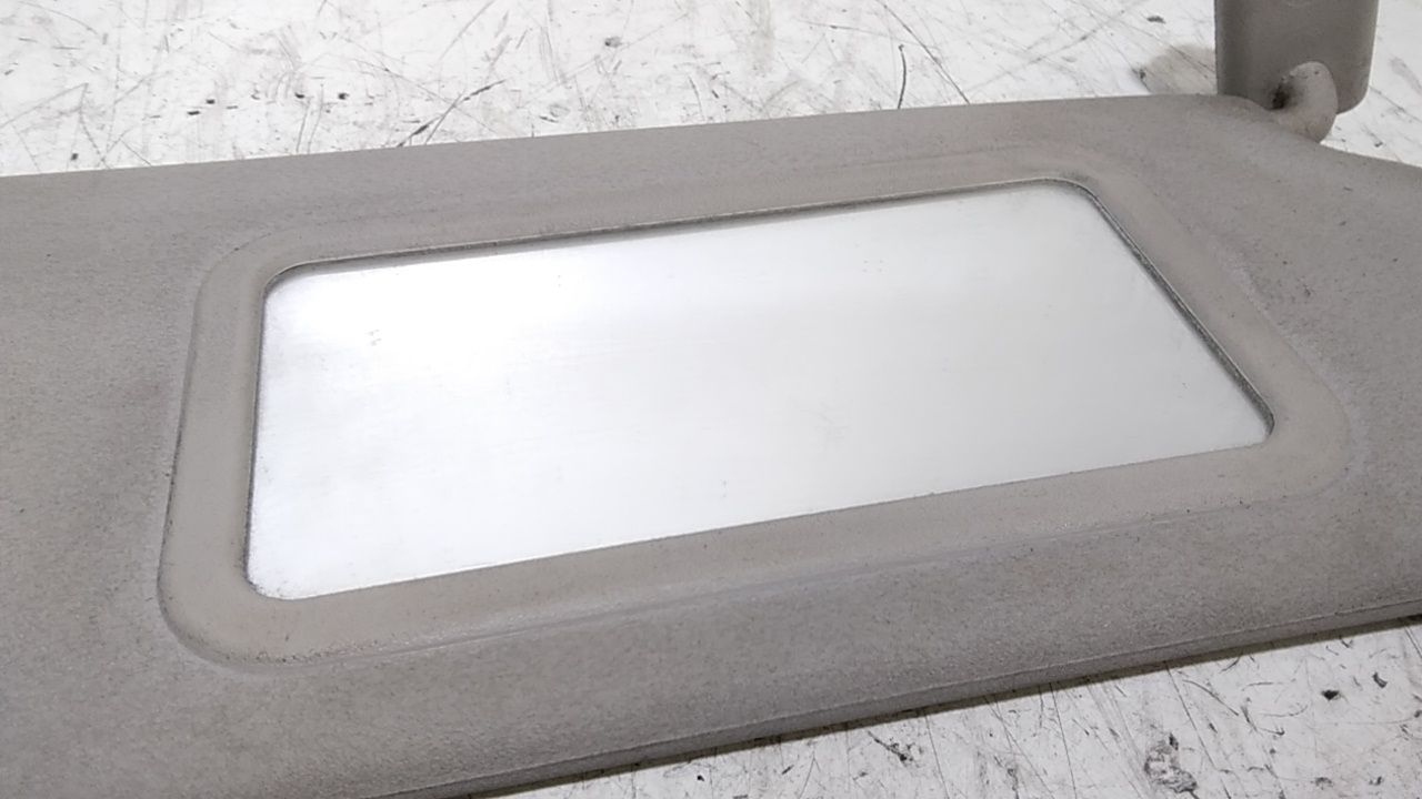 Aletta Parasole Parabrezza Destro 24454160 Usato