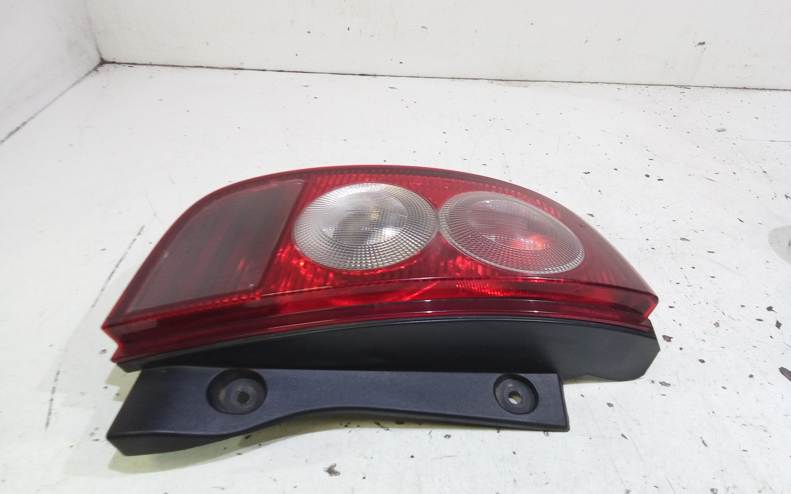 Fanale Post. Sinistro 265591F505 Usato