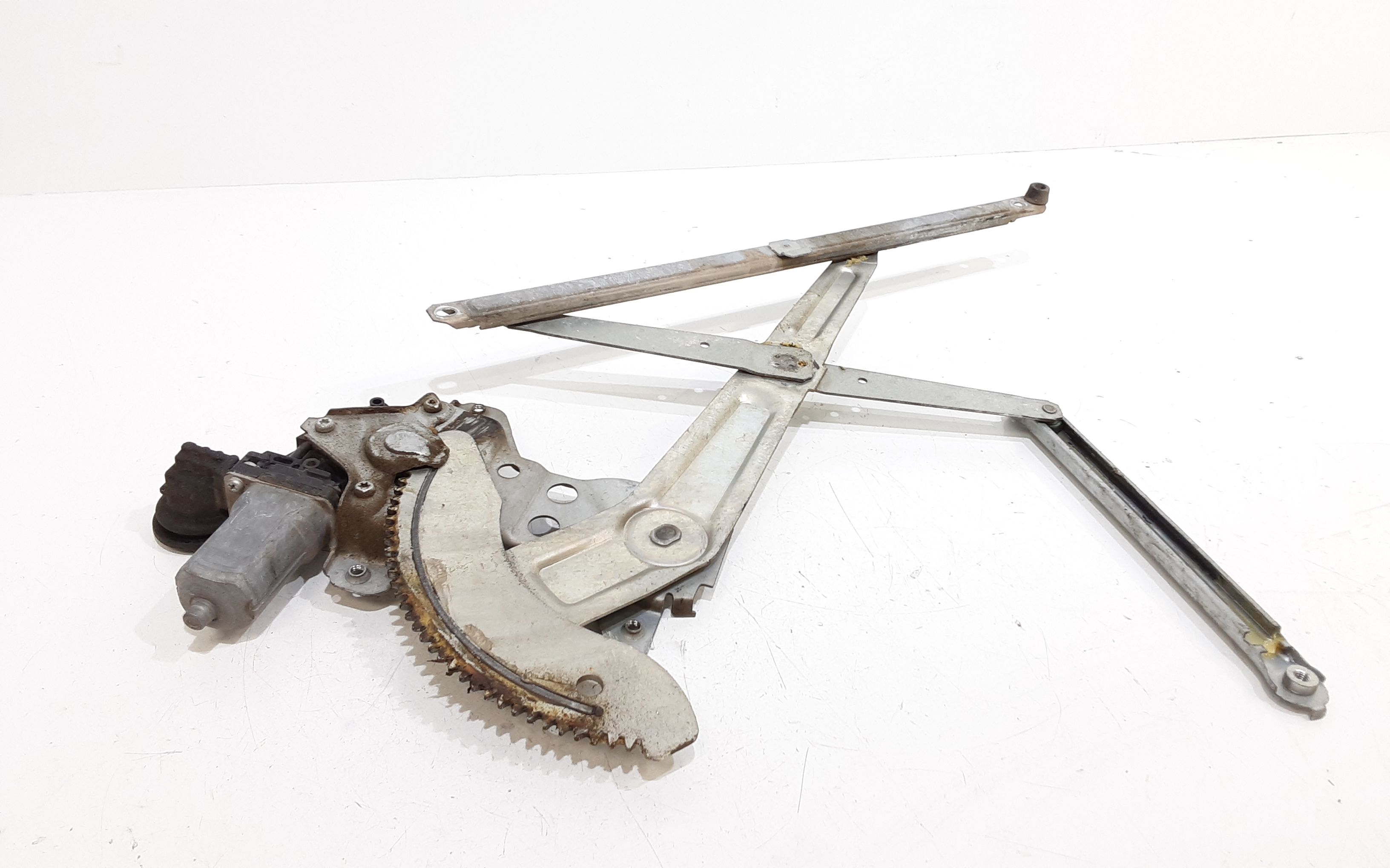 Alzacristallo Porta Ant. Destro 8341062J00000 Usato