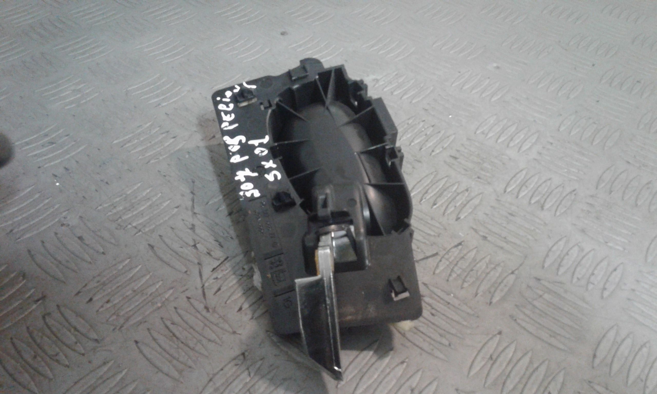 Maniglia Int. Apertura Porta Post. Sinistro Usato