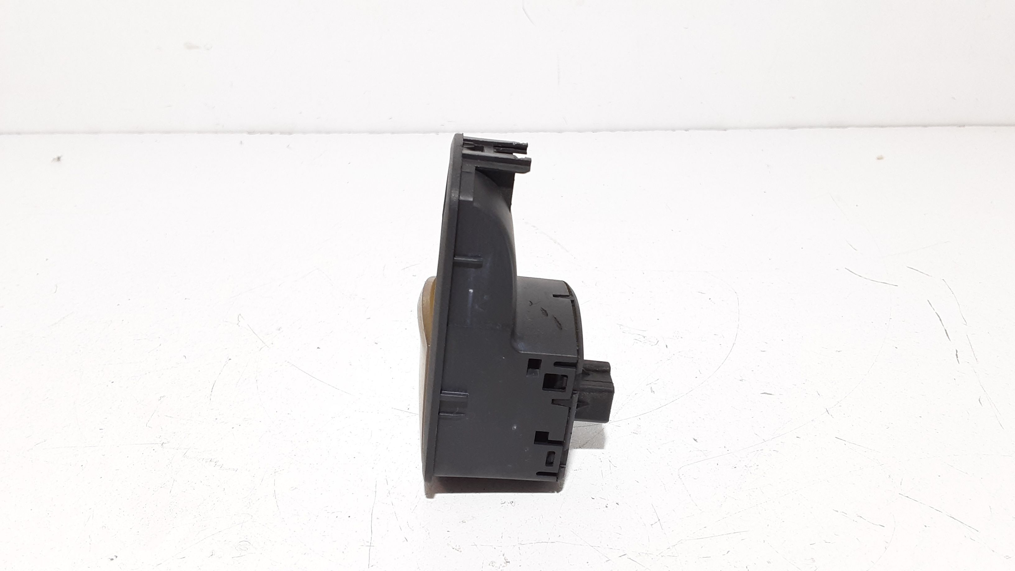 Interruttore Alzacristalli Porta Ant. Destro Usato