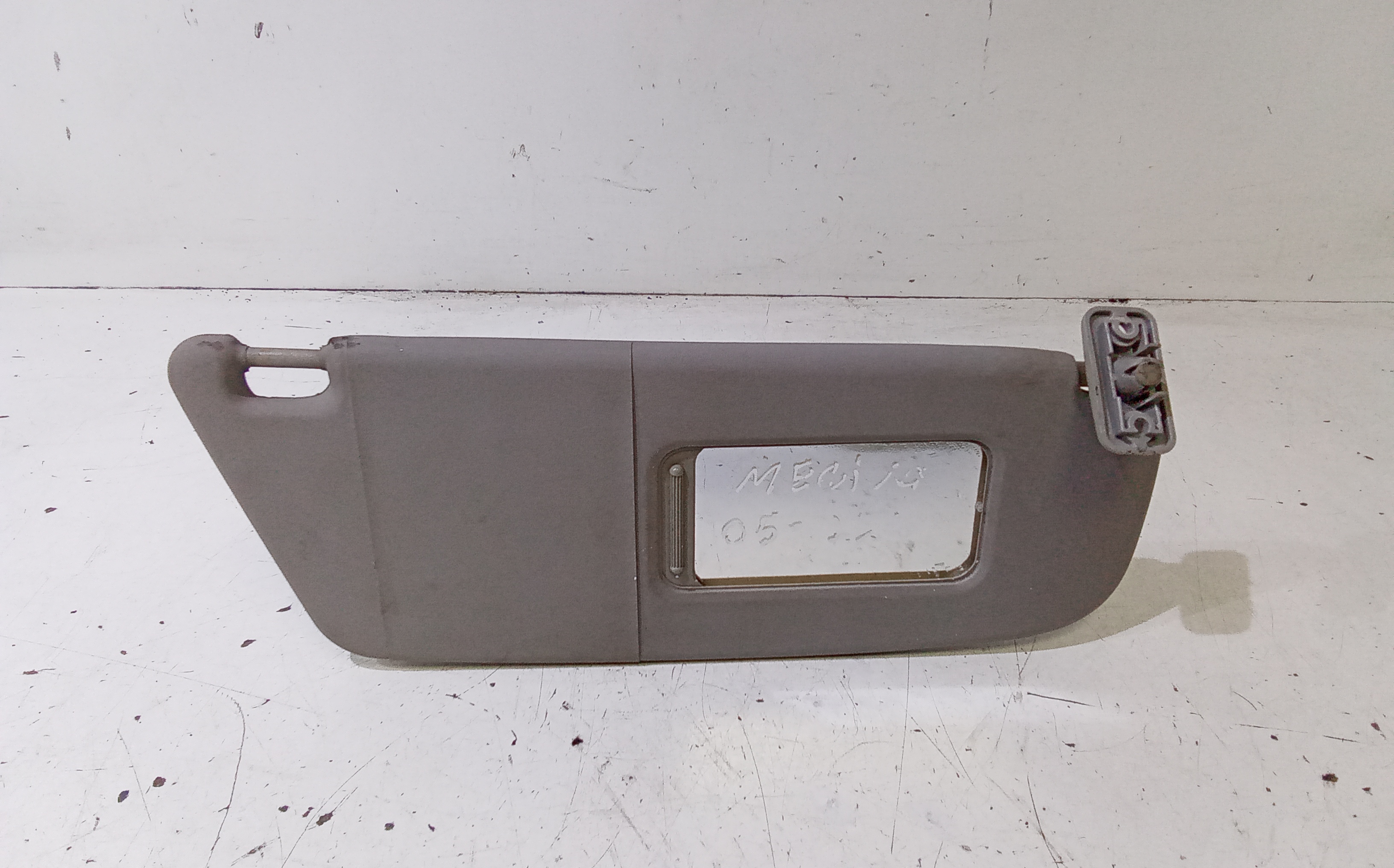 Aletta Parasole Parabrezza Destro 13130073 Usato