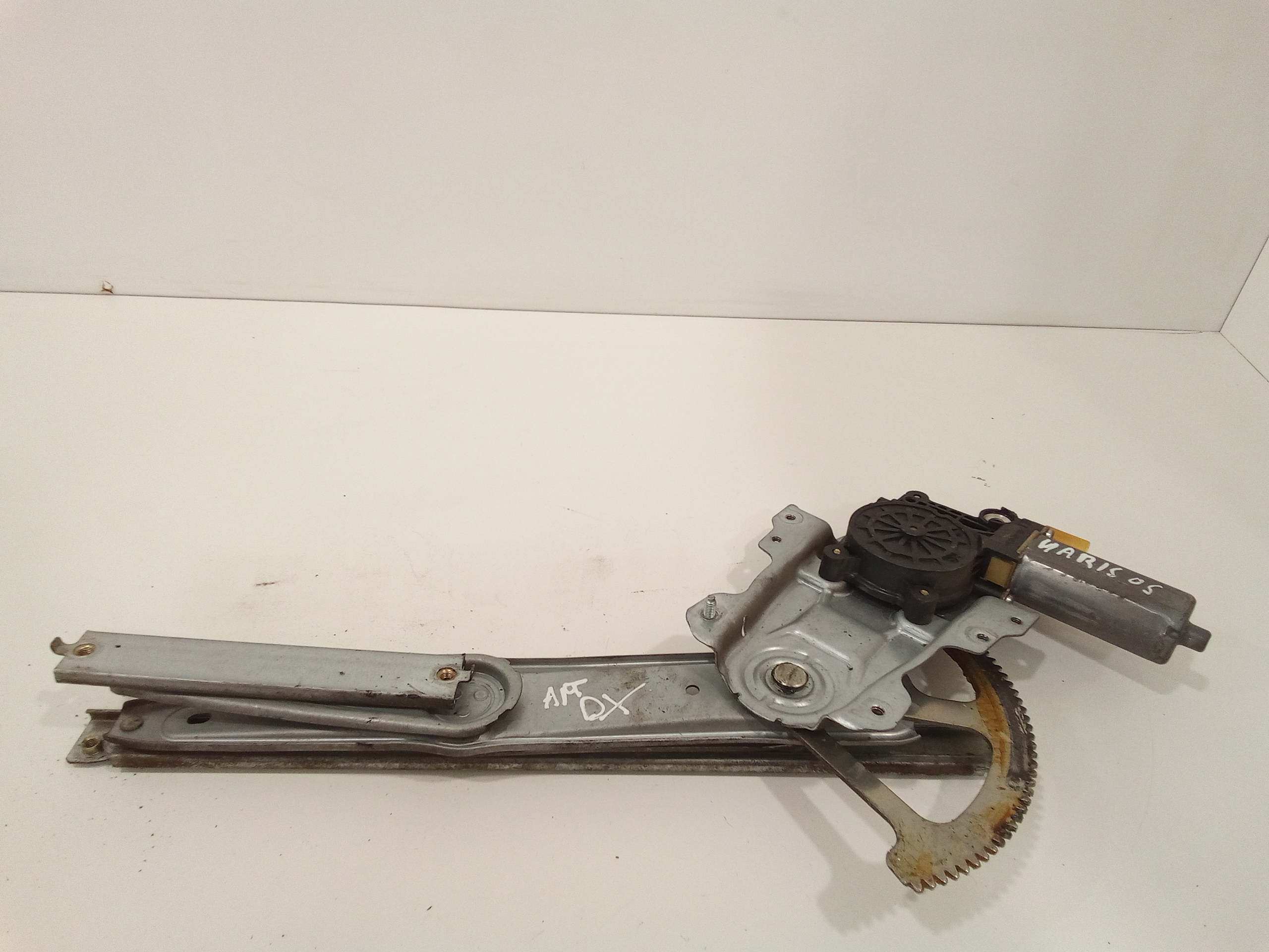 Alzacristallo Porta Ant. Destro 698100D010 Usato