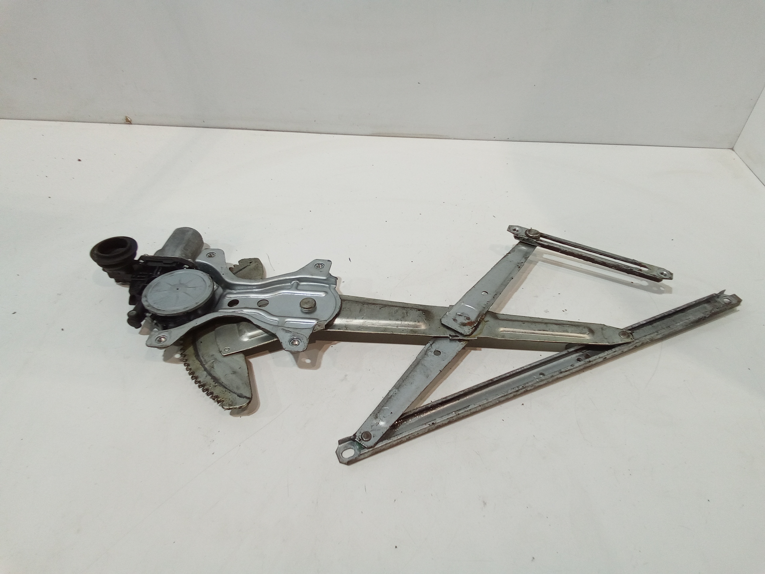 Alzacristallo Porta Ant. Destro Usato