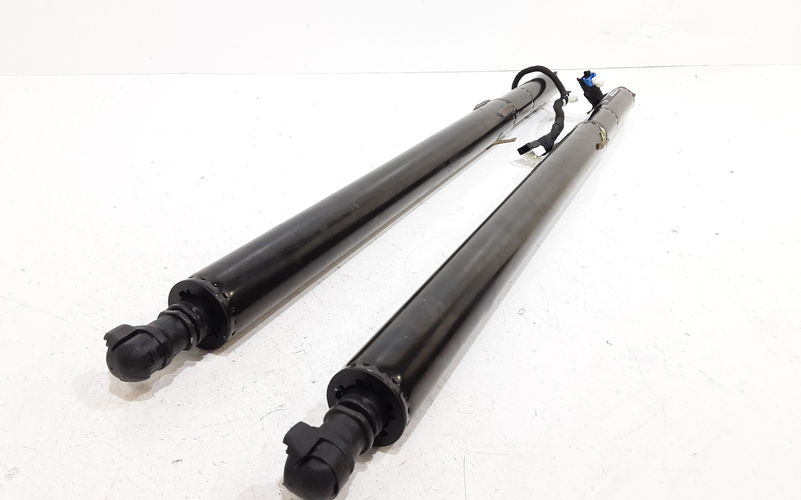 Cerniera Cofano Post. Destro Usato