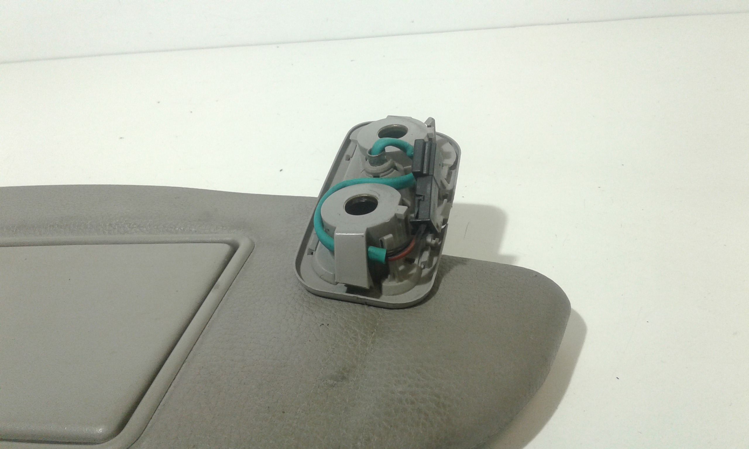 Aletta Parasole Parabrezza Destro 39966766 Usato