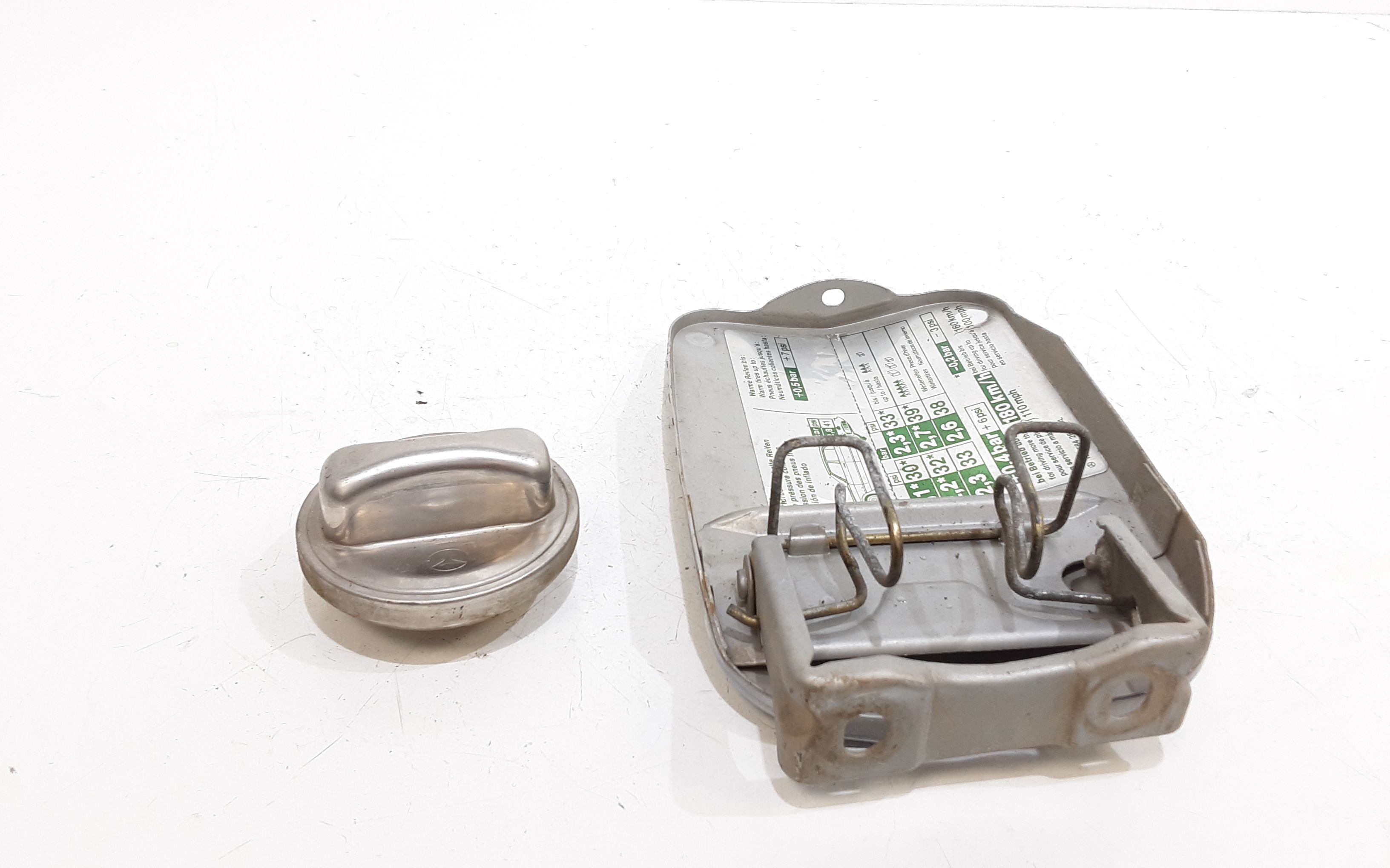 Sportello Carburante Usato