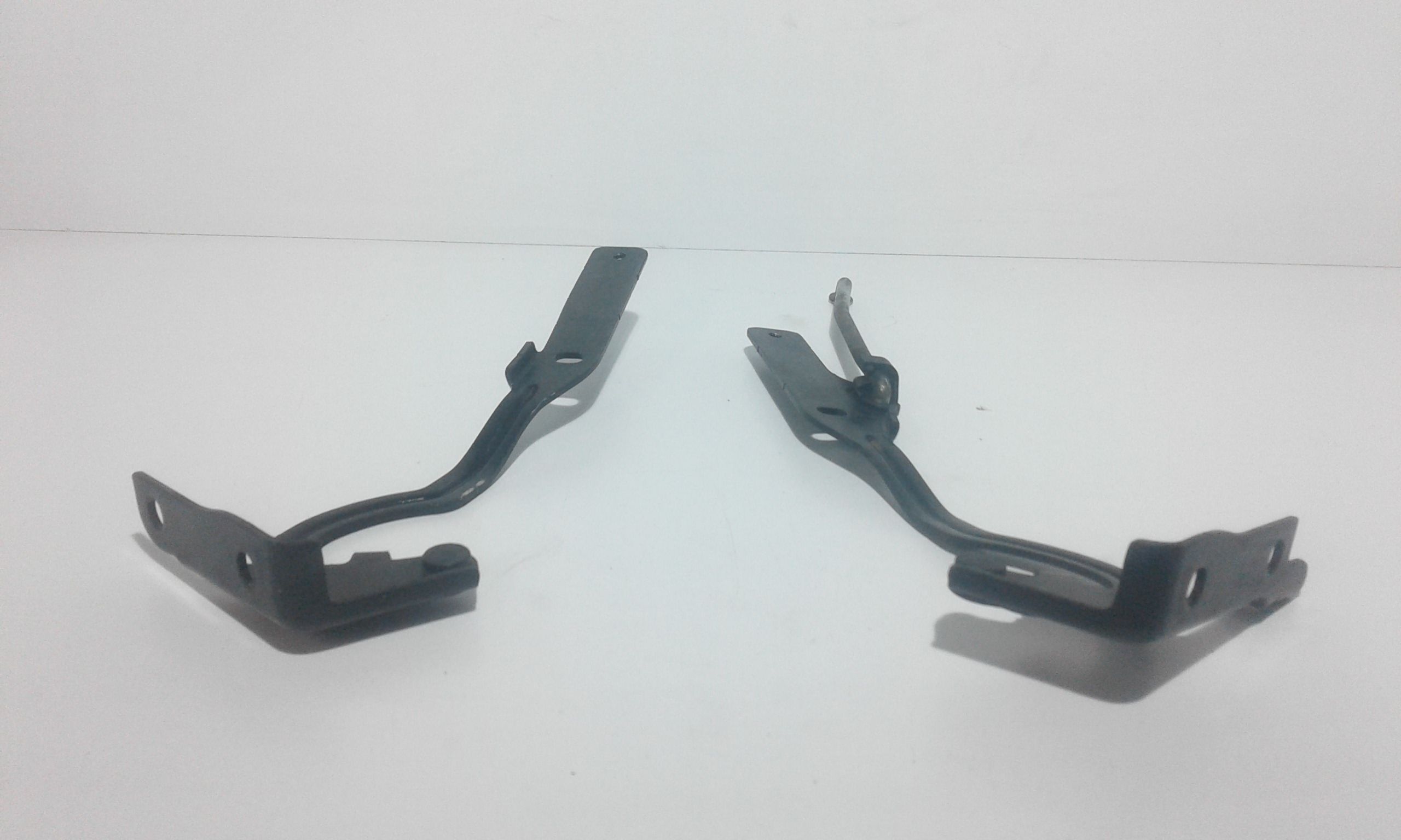 Cerniera Cofano Ant. Sinistro A4548870030 Usato