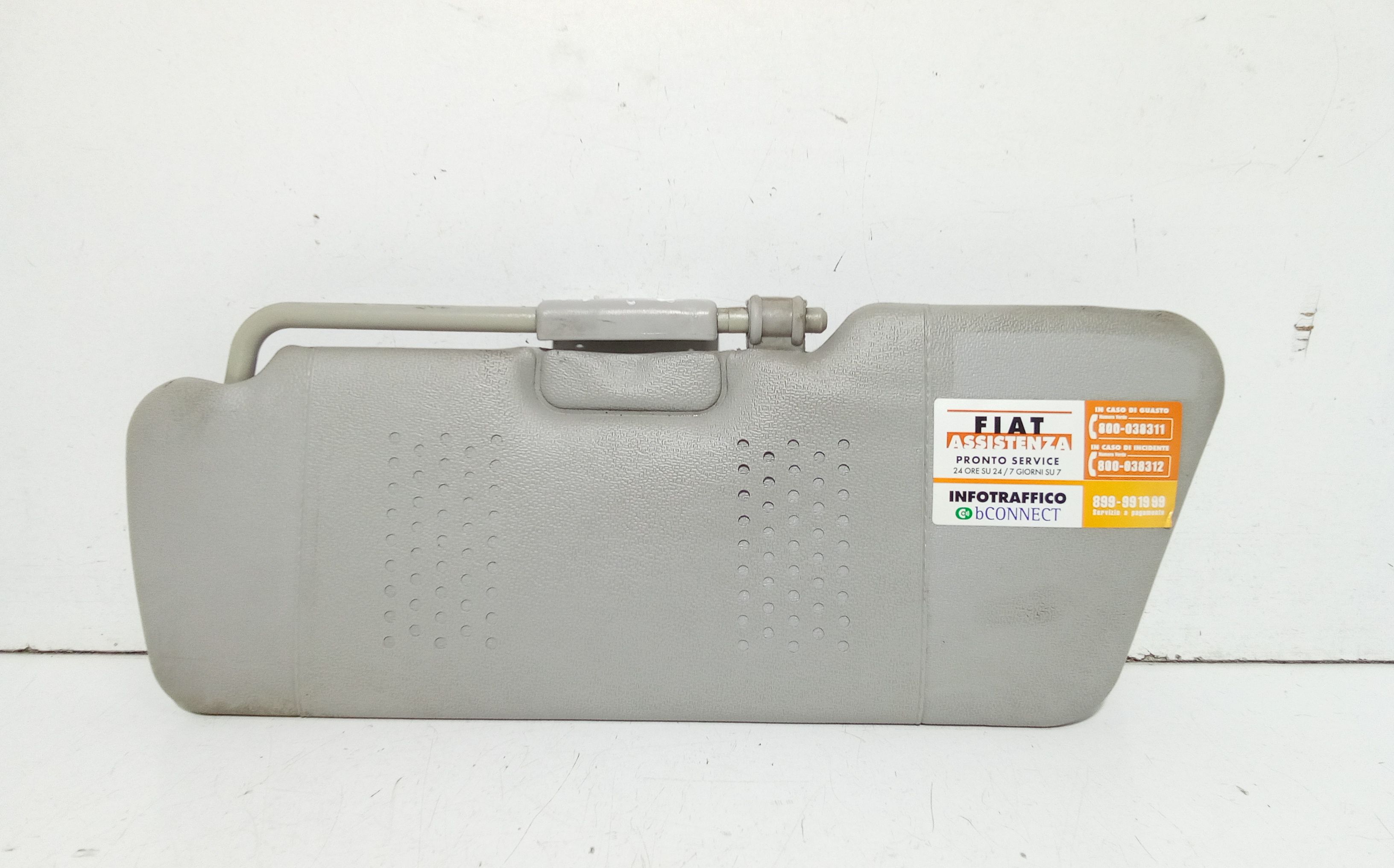 Aletta Parasole Parabrezza Sinistro 735244330 Usato