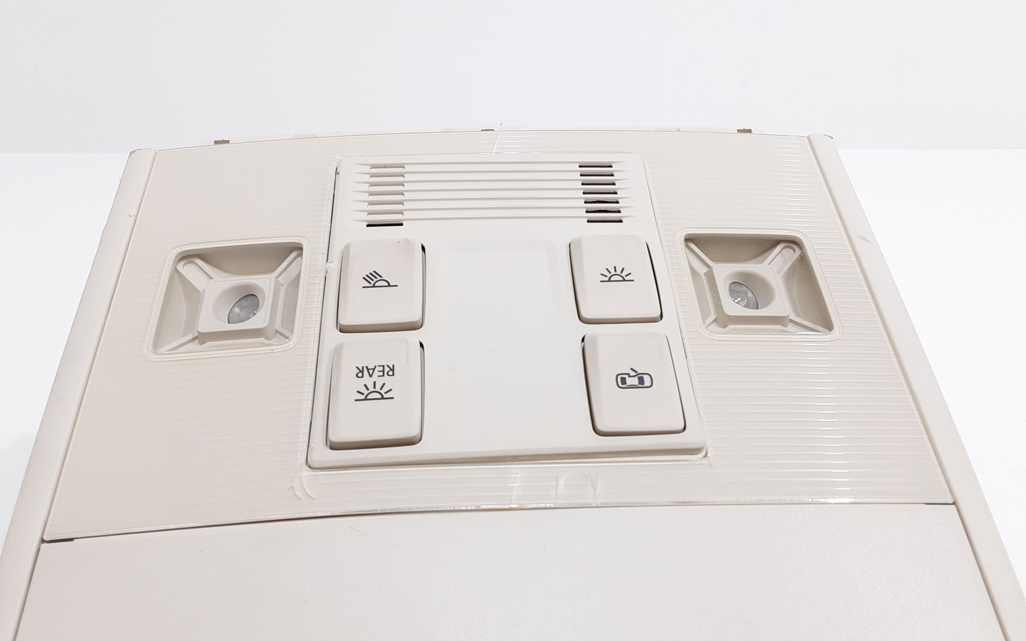 Luce Cortesia Ant. Tetto 1K0947105P82V Usato