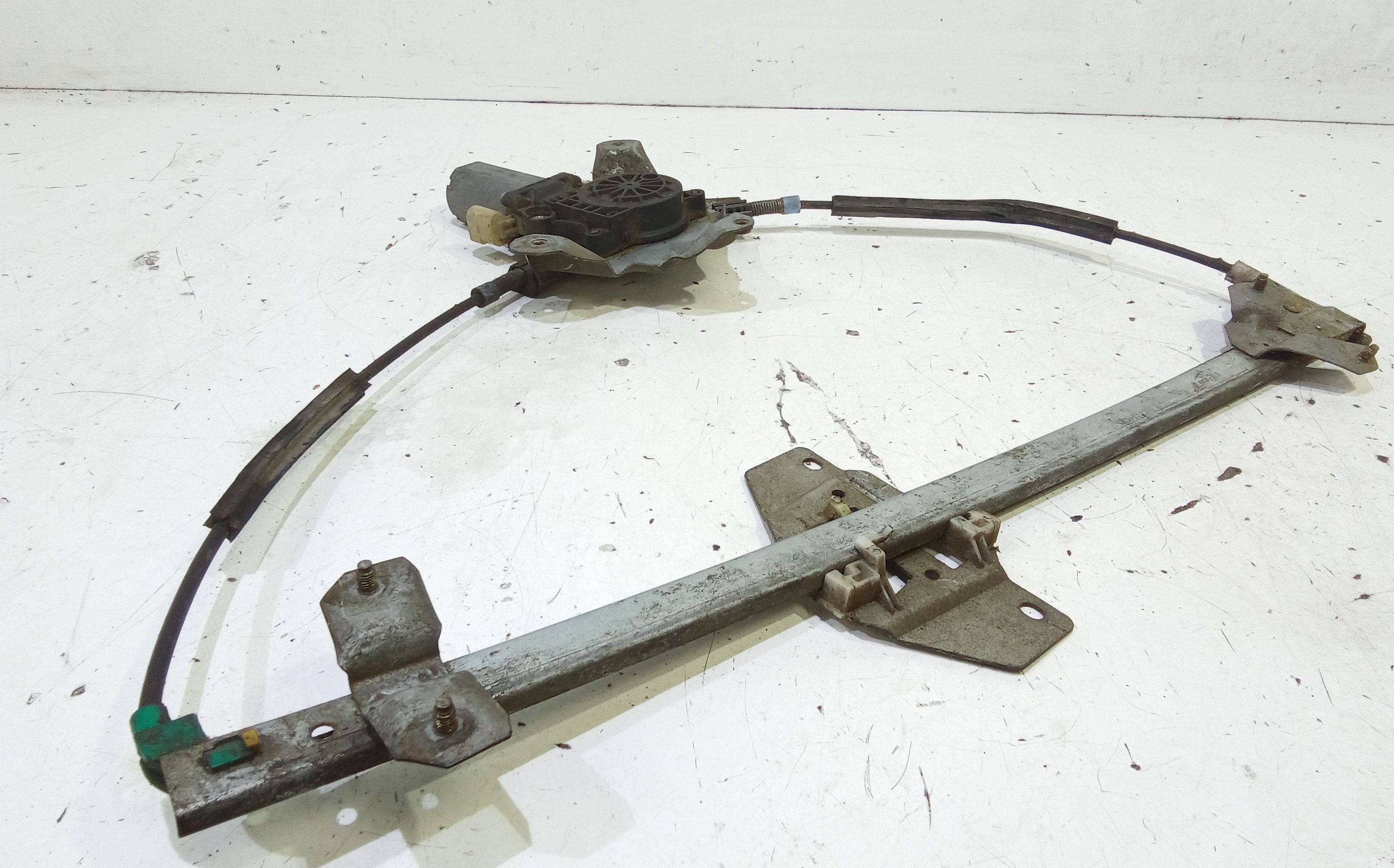 Alzacristallo Porta Ant. Destro Usato