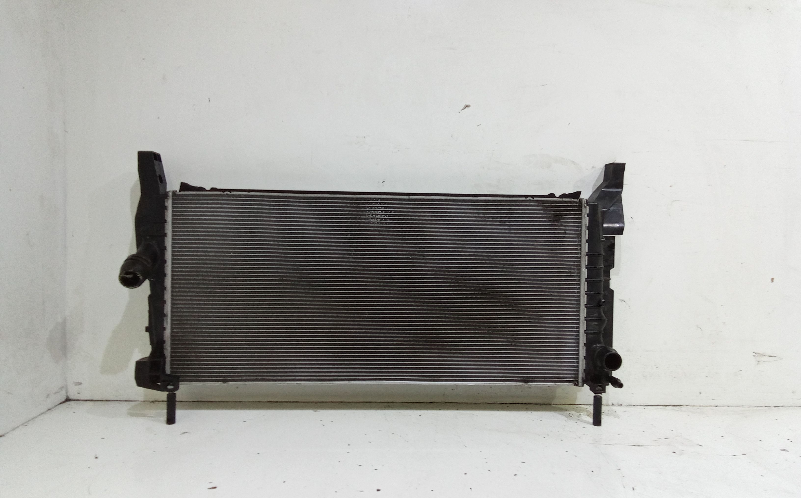 Radiatore 17117617639 Usato