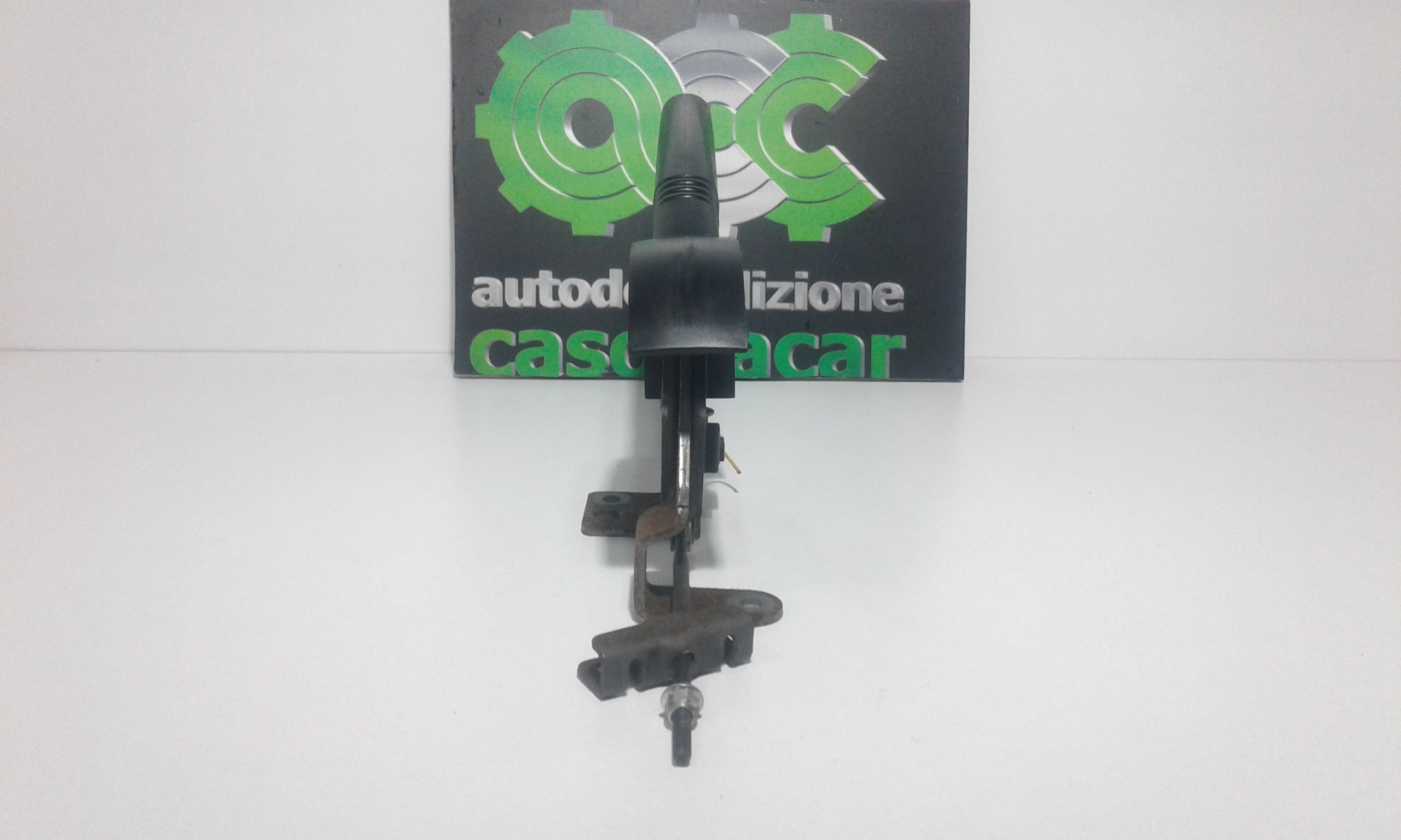 Leva Freno Stazionamento 4701A0 Usato