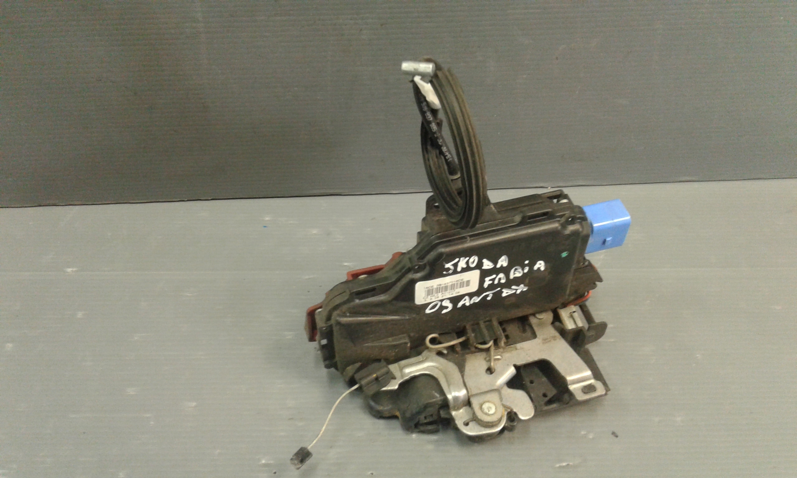 Serratura Porta Ant. Destro 5N1837016C Usato