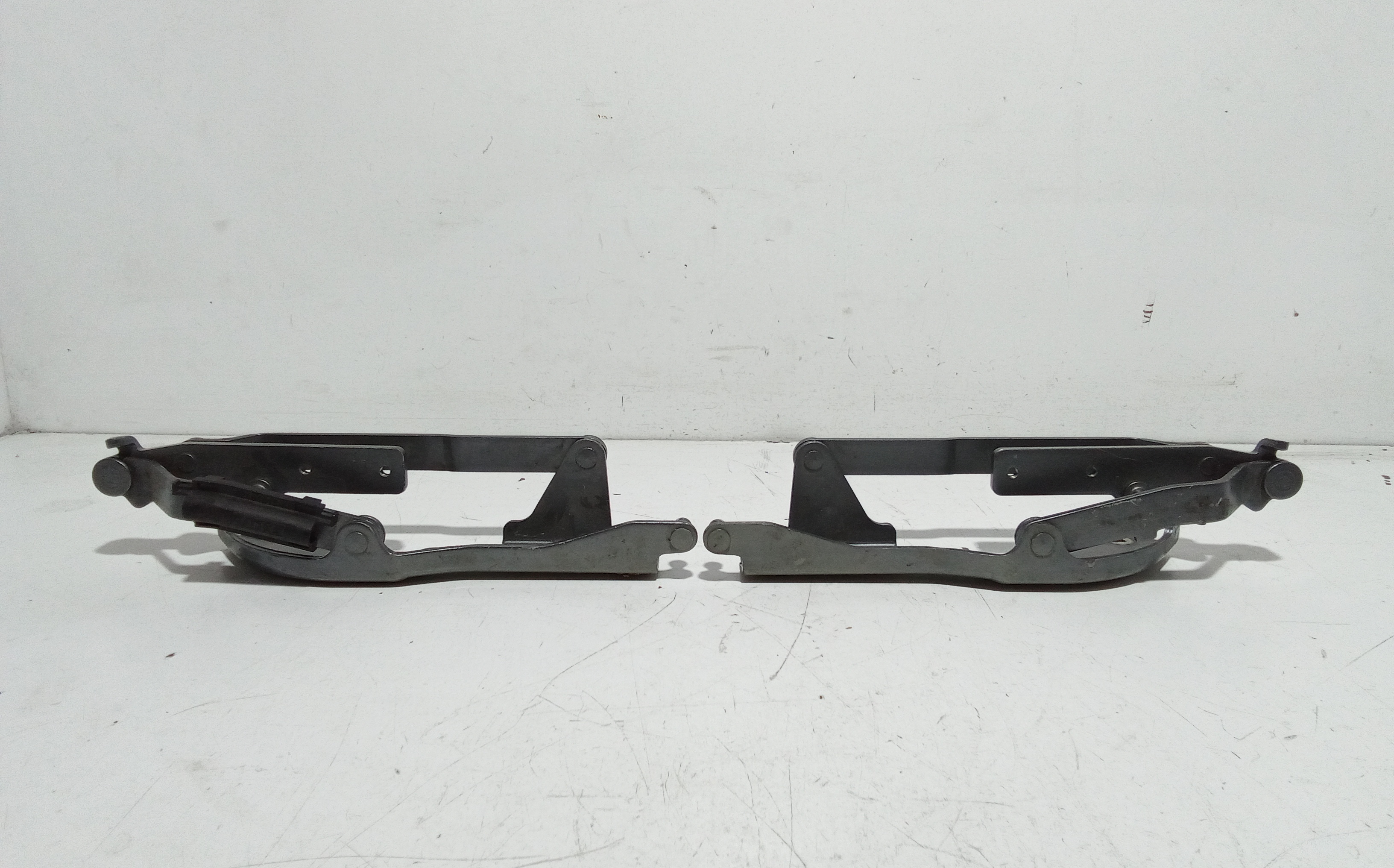 Cerniera Cofano Ant. Sinistro 52147459 Usato