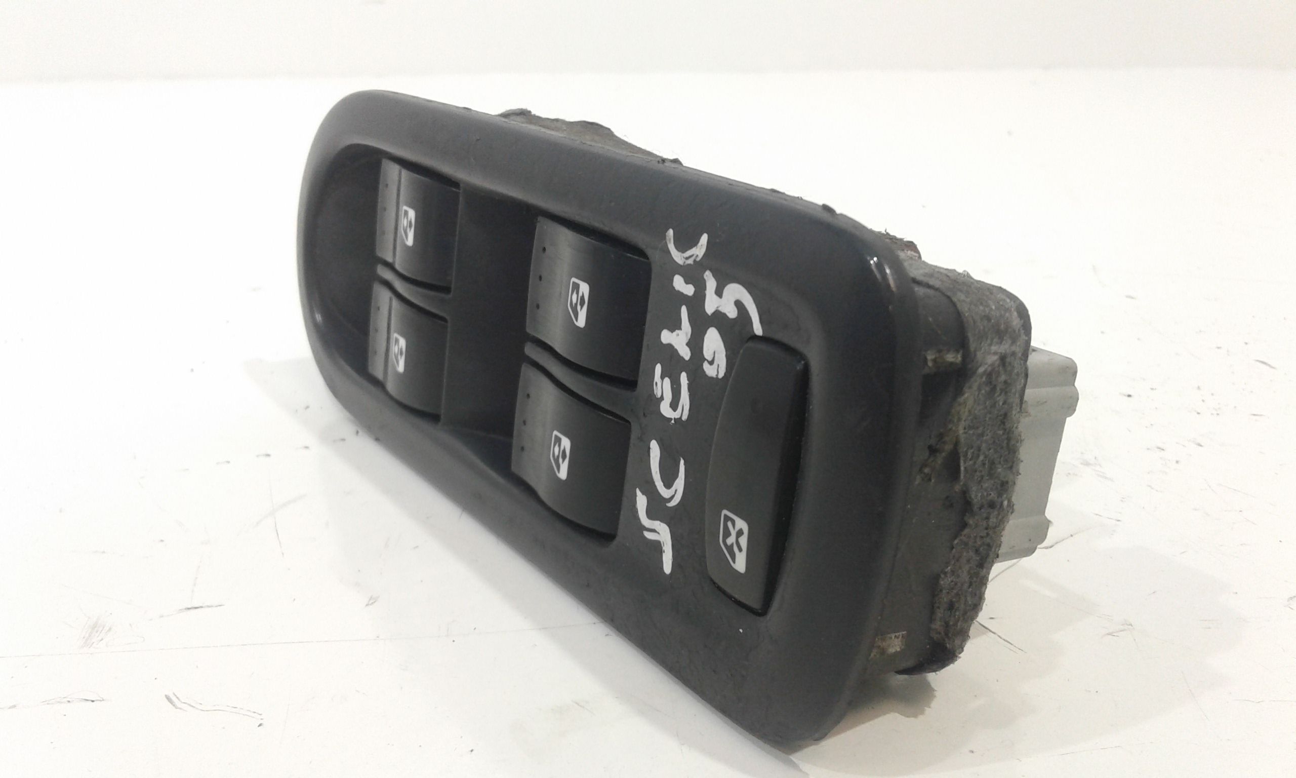 Interruttore Alzacristalli Porta Ant. Sinistro 8200107772 Usato